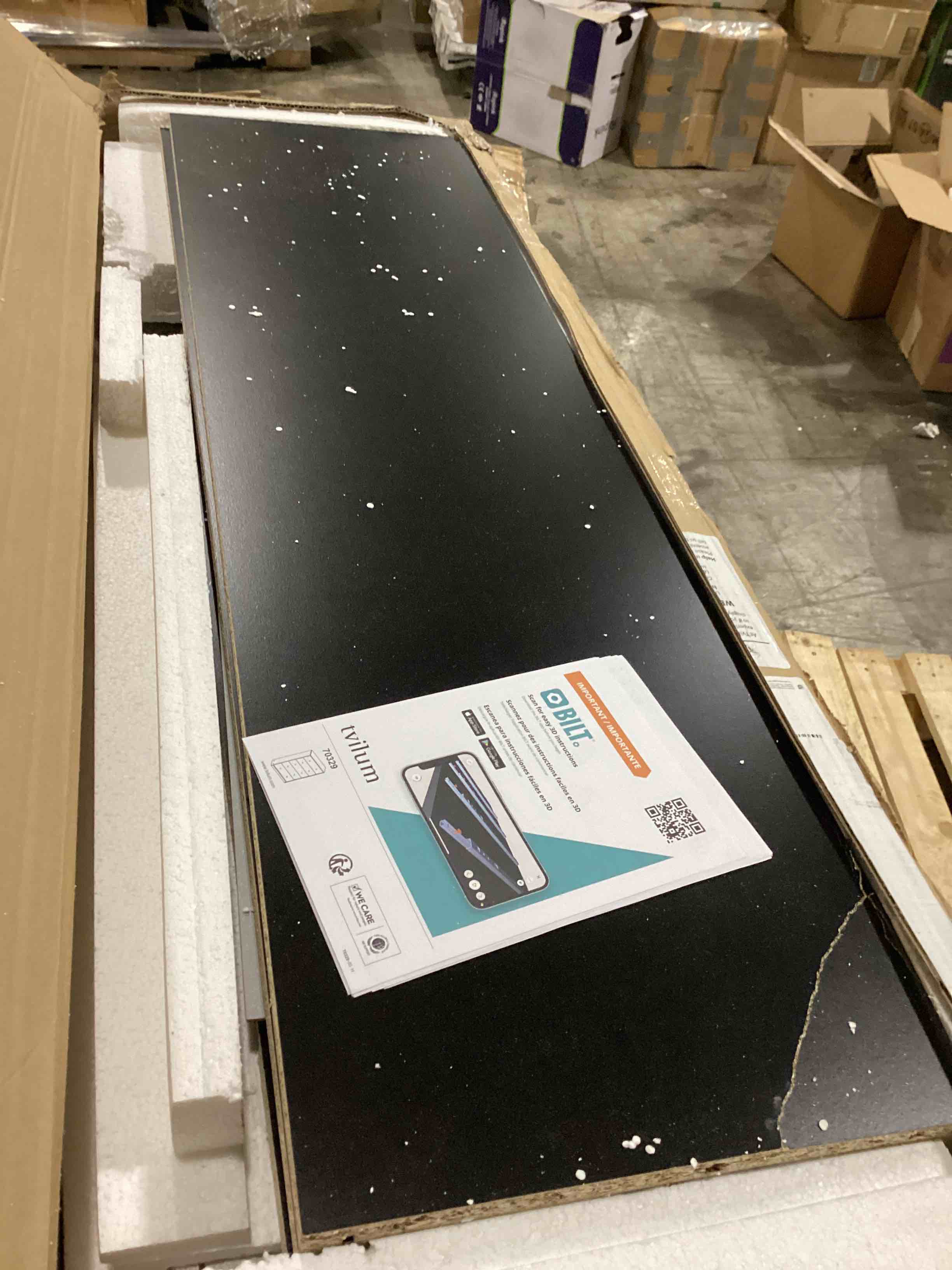 https://s3.amazonaws.com/lotting-images-prod/bidfta/RED5746328_1716558039275.jpeg