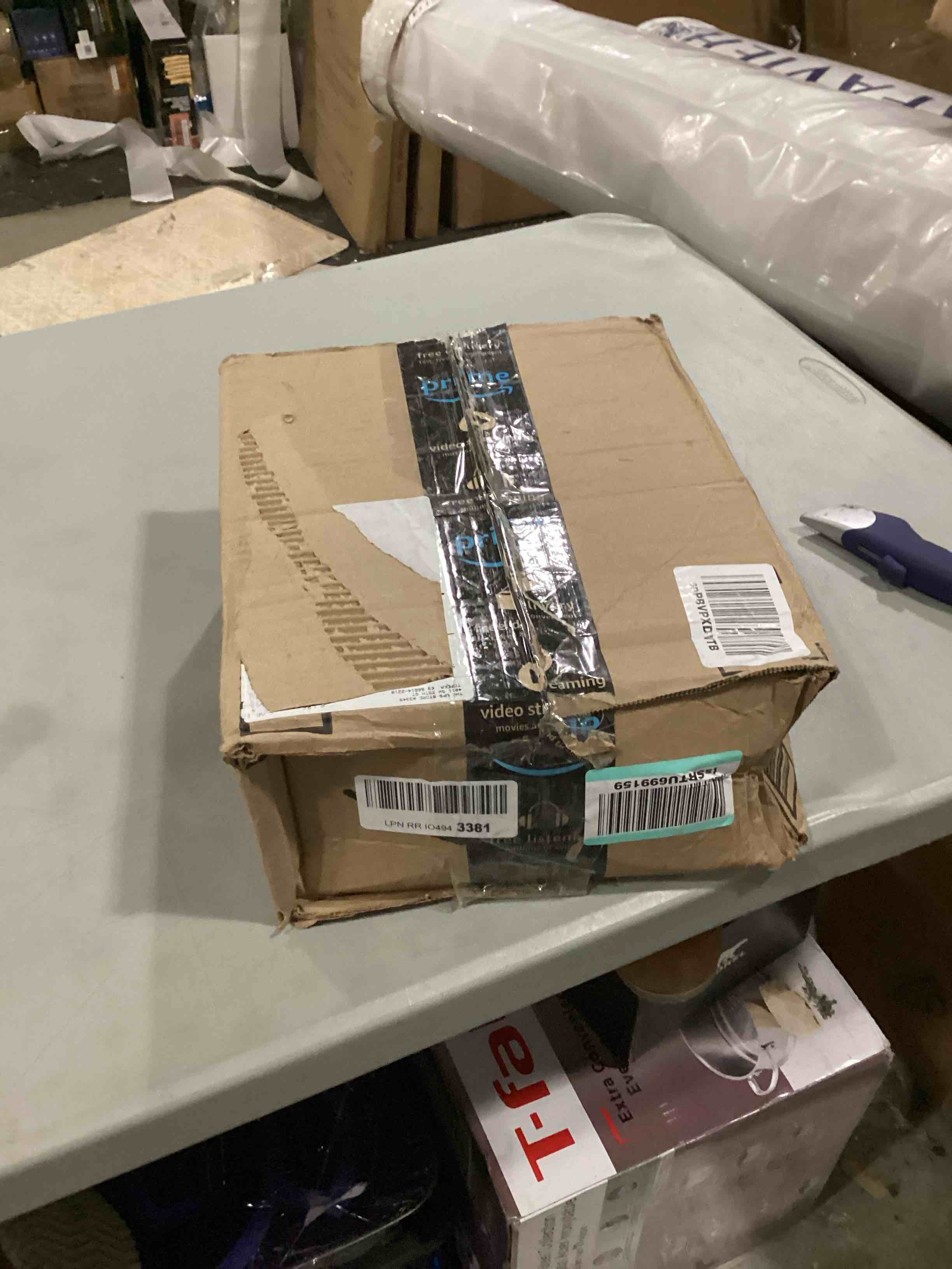 https://s3.amazonaws.com/lotting-images-prod/bidfta/RED5748497_1715959106840.jpeg