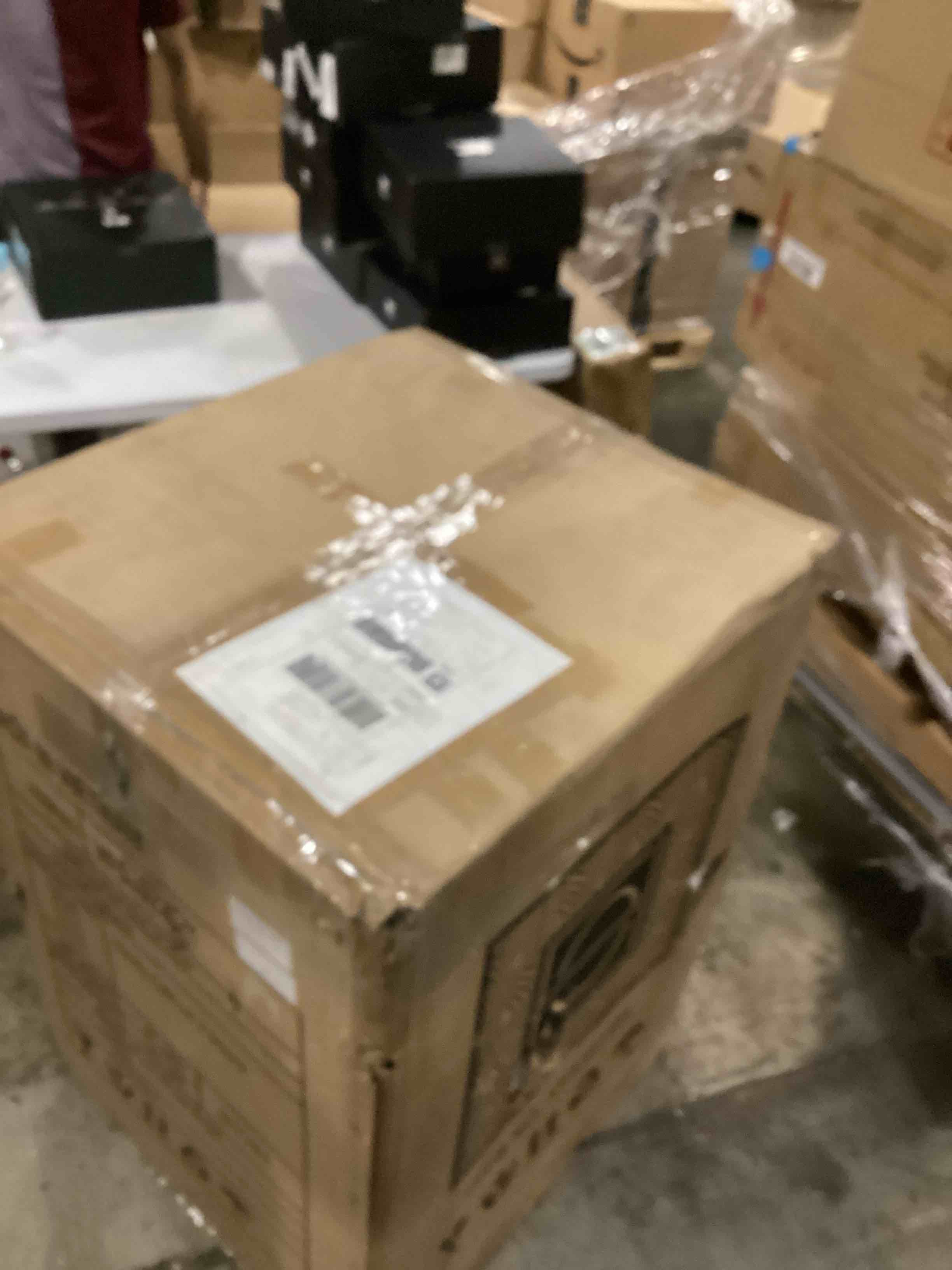 https://s3.amazonaws.com/lotting-images-prod/bidfta/RED5748558_1716038296818.jpeg
