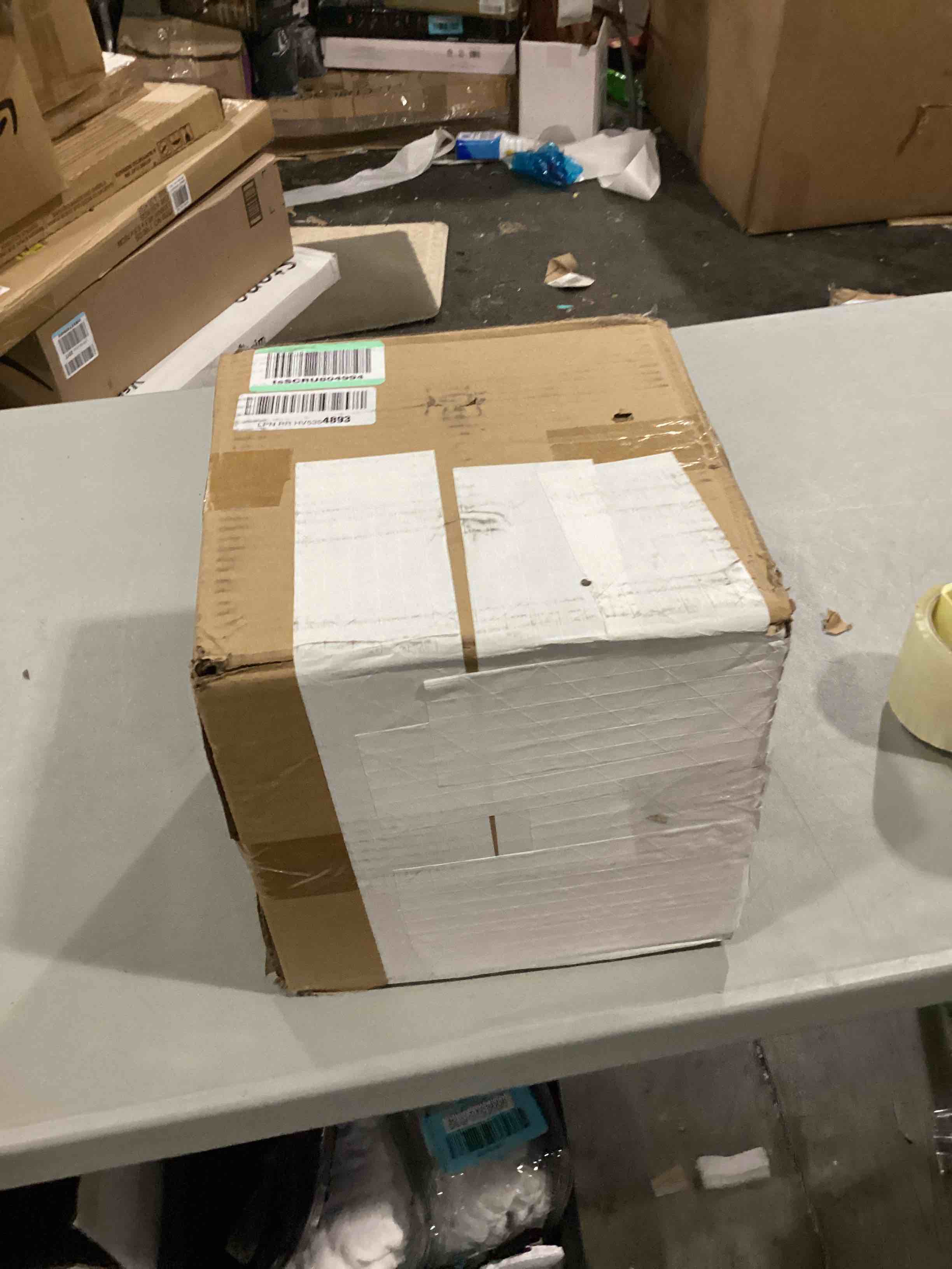https://s3.amazonaws.com/lotting-images-prod/bidfta/RED5748664_1716303247145.jpeg