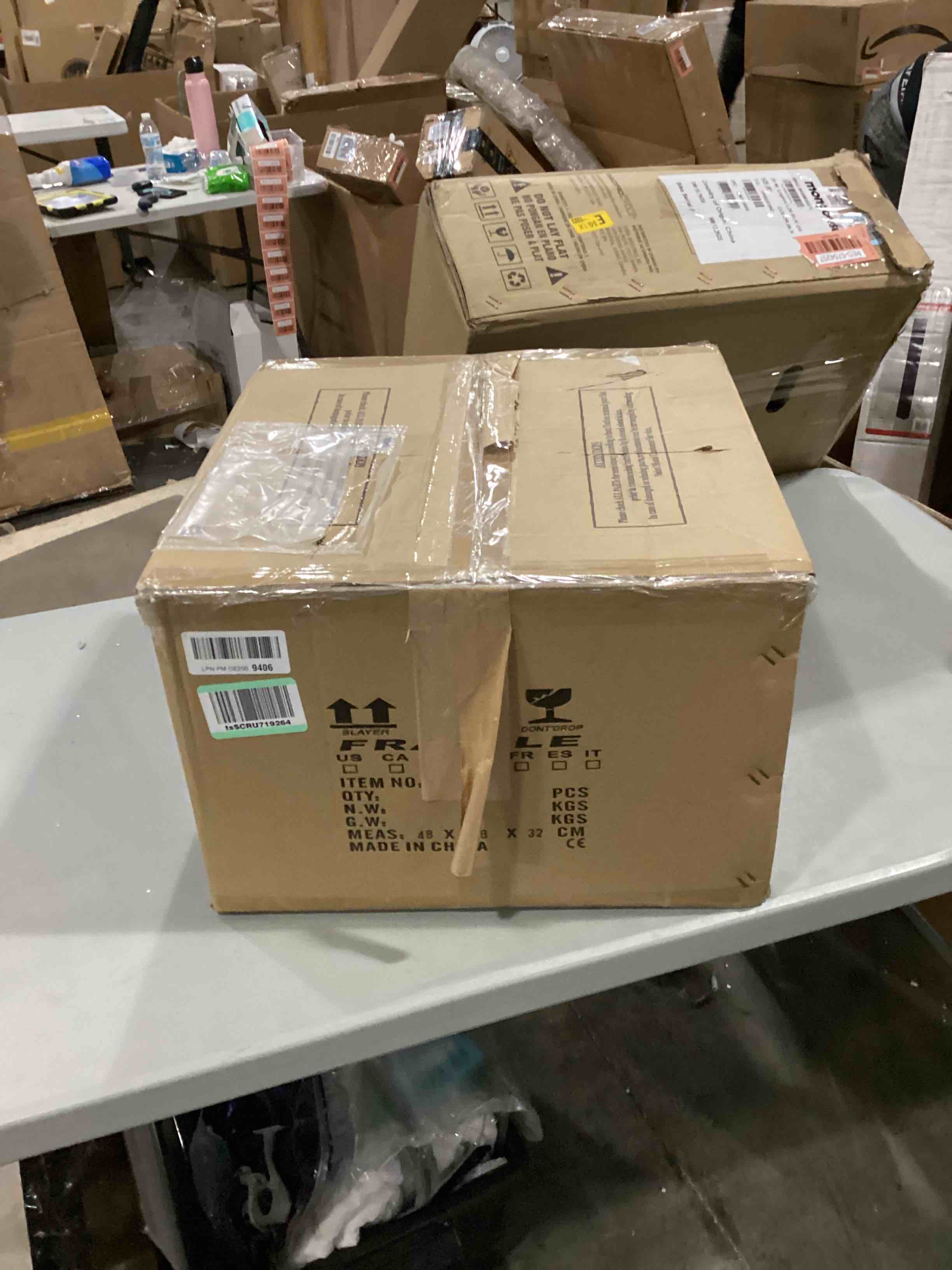 https://s3.amazonaws.com/lotting-images-prod/bidfta/RED5749010_1717075687695.jpeg