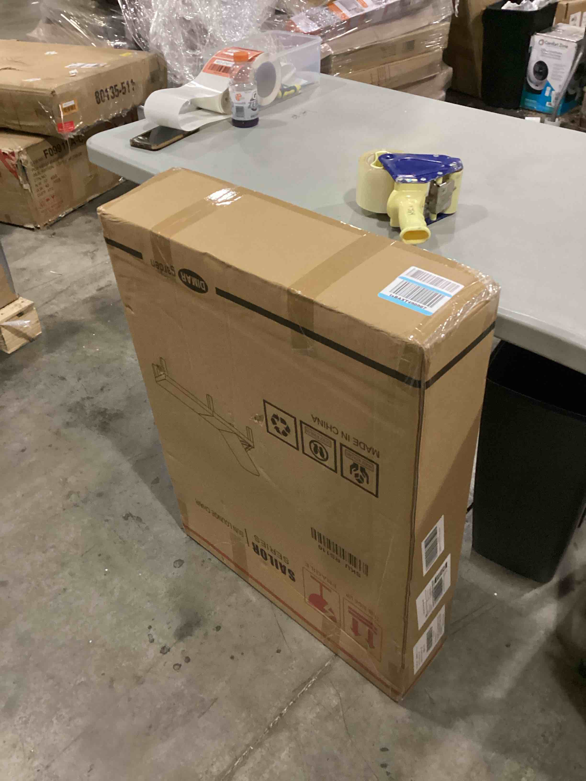 https://s3.amazonaws.com/lotting-images-prod/bidfta/RED5749119_1717261562189.jpeg
