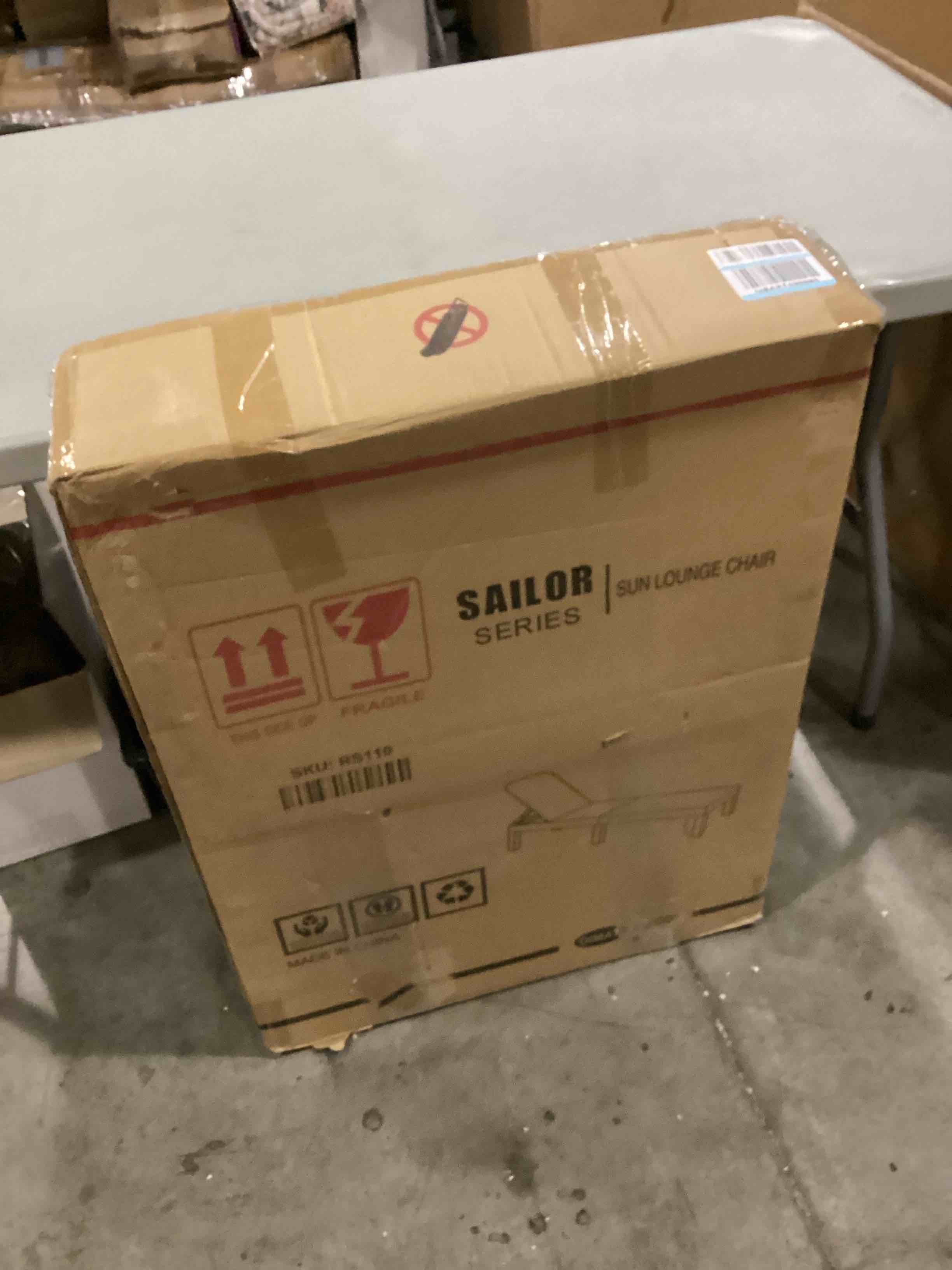 https://s3.amazonaws.com/lotting-images-prod/bidfta/RED5749123_1717262445043.jpeg