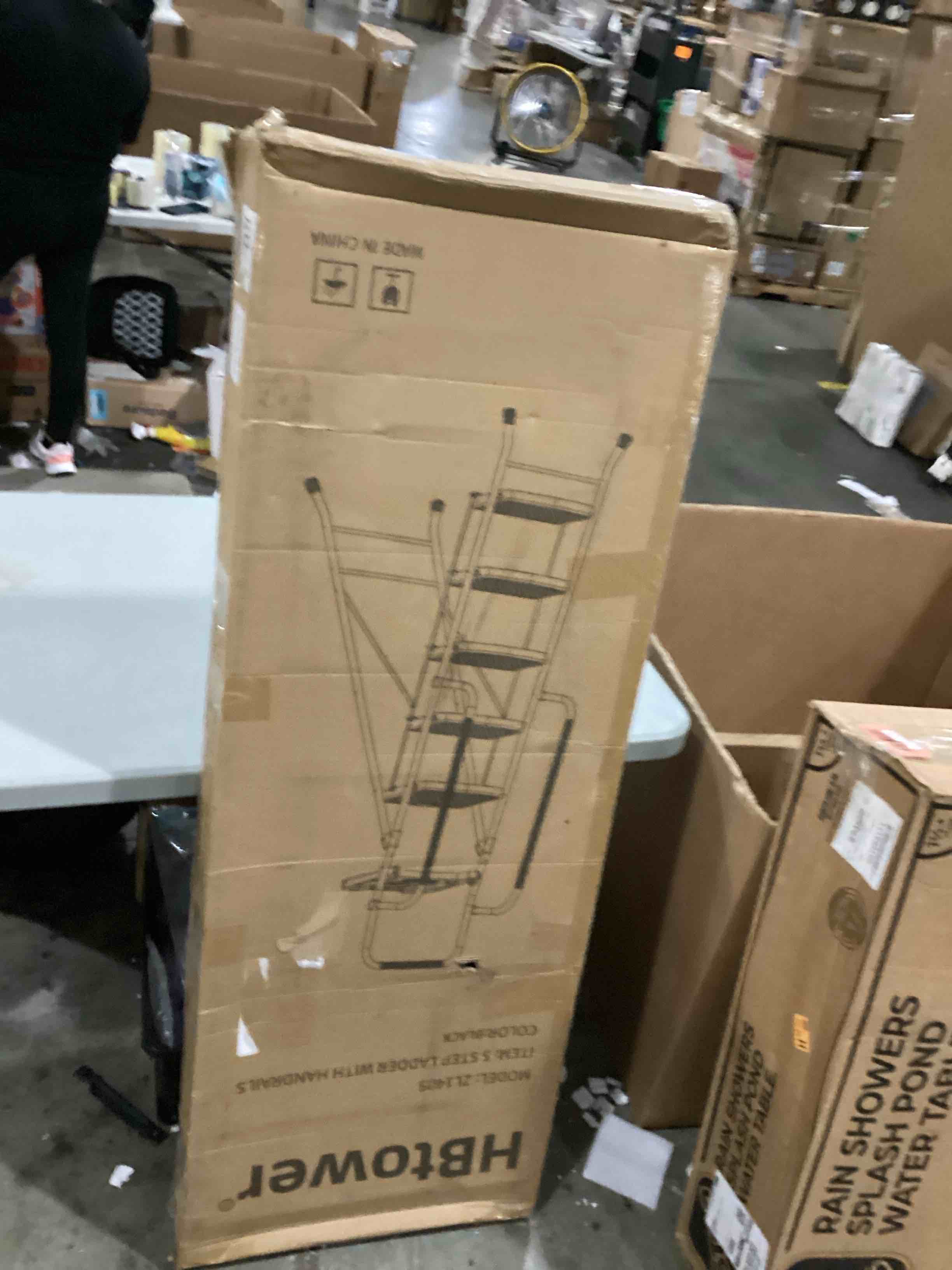 https://s3.amazonaws.com/lotting-images-prod/bidfta/RED5749905_1718648627890.jpeg