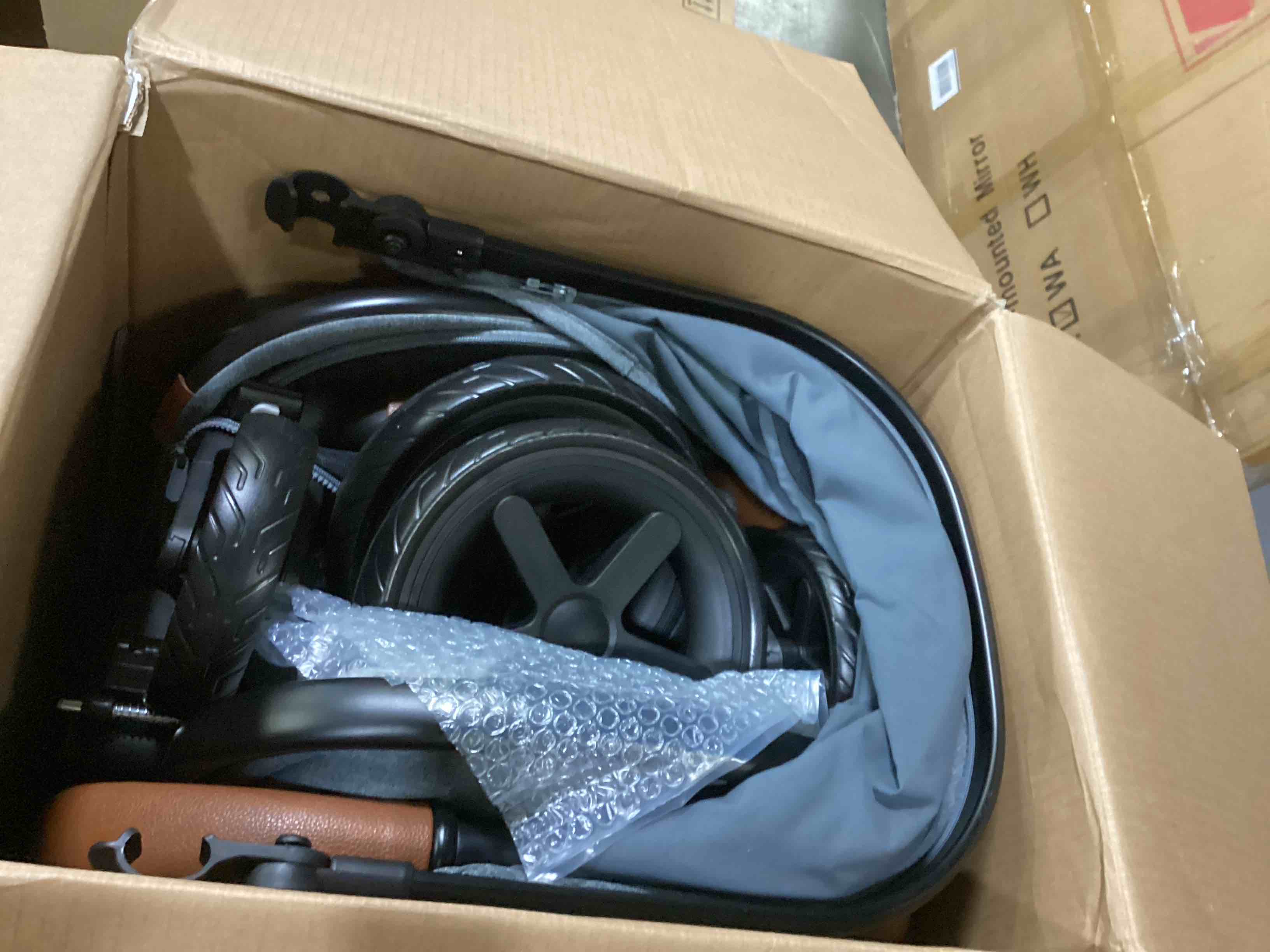 https://s3.amazonaws.com/lotting-images-prod/bidfta/RED5750040_1715343060301.jpeg