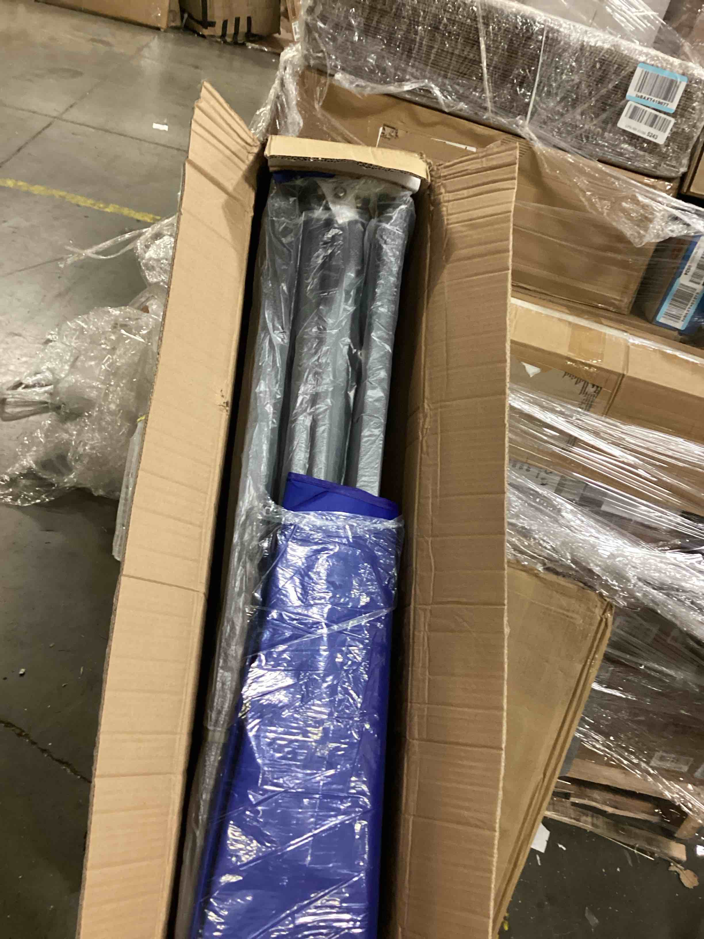 https://s3.amazonaws.com/lotting-images-prod/bidfta/RED5750068_1715351665772.jpeg