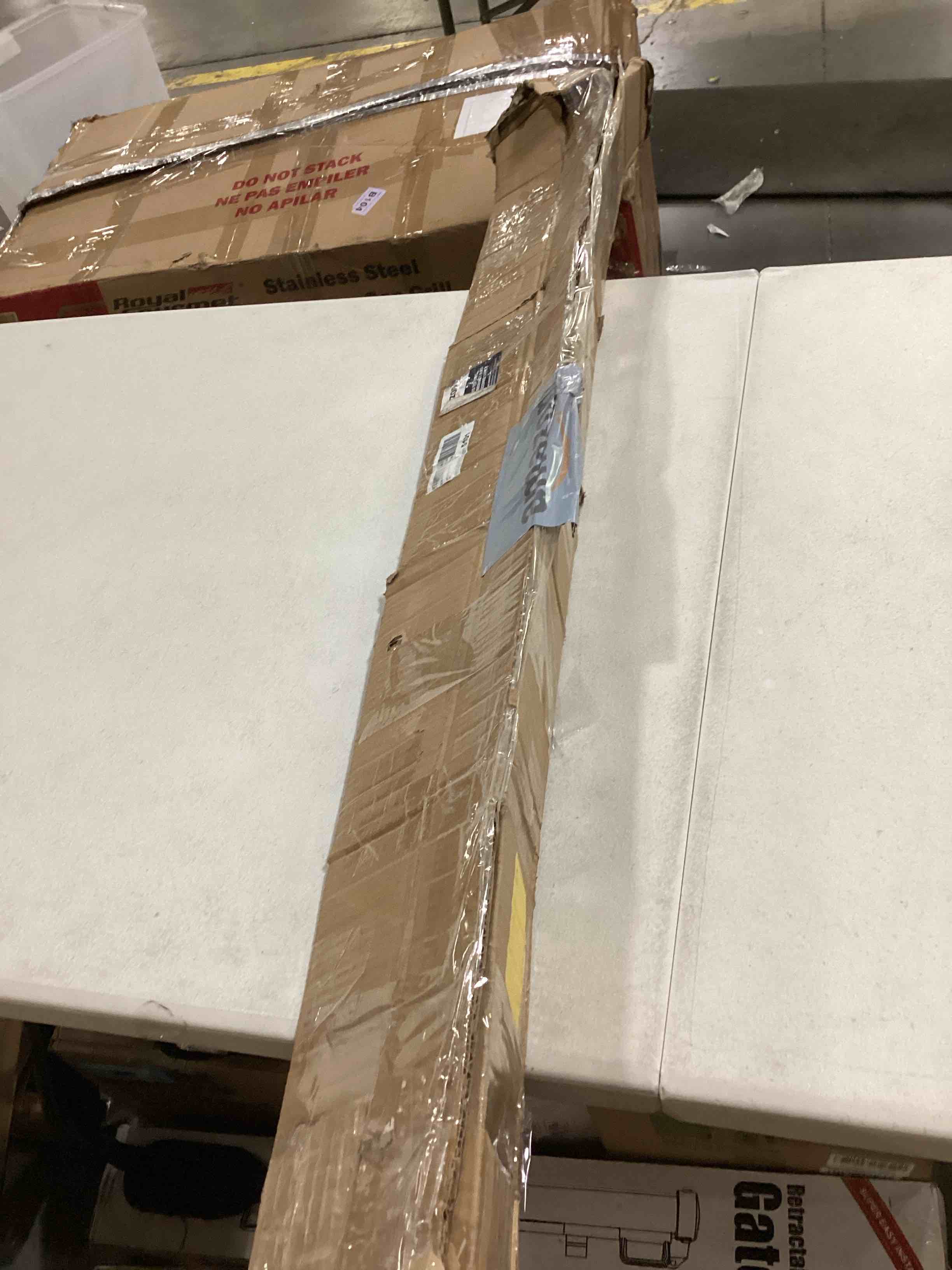 https://s3.amazonaws.com/lotting-images-prod/bidfta/RED5750132_1715600265010.jpeg
