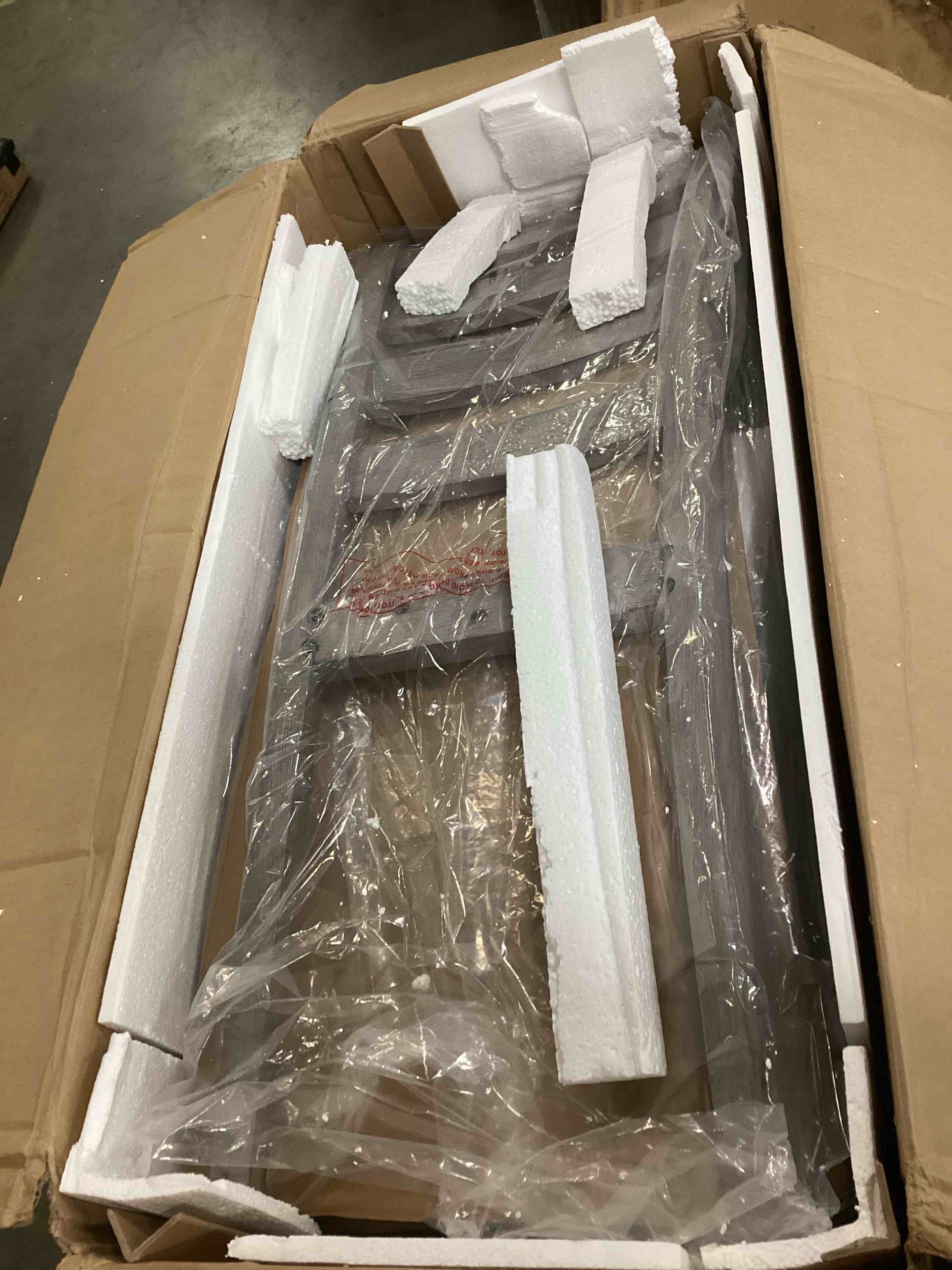 https://s3.amazonaws.com/lotting-images-prod/bidfta/RED5750203_1715627771363.jpeg