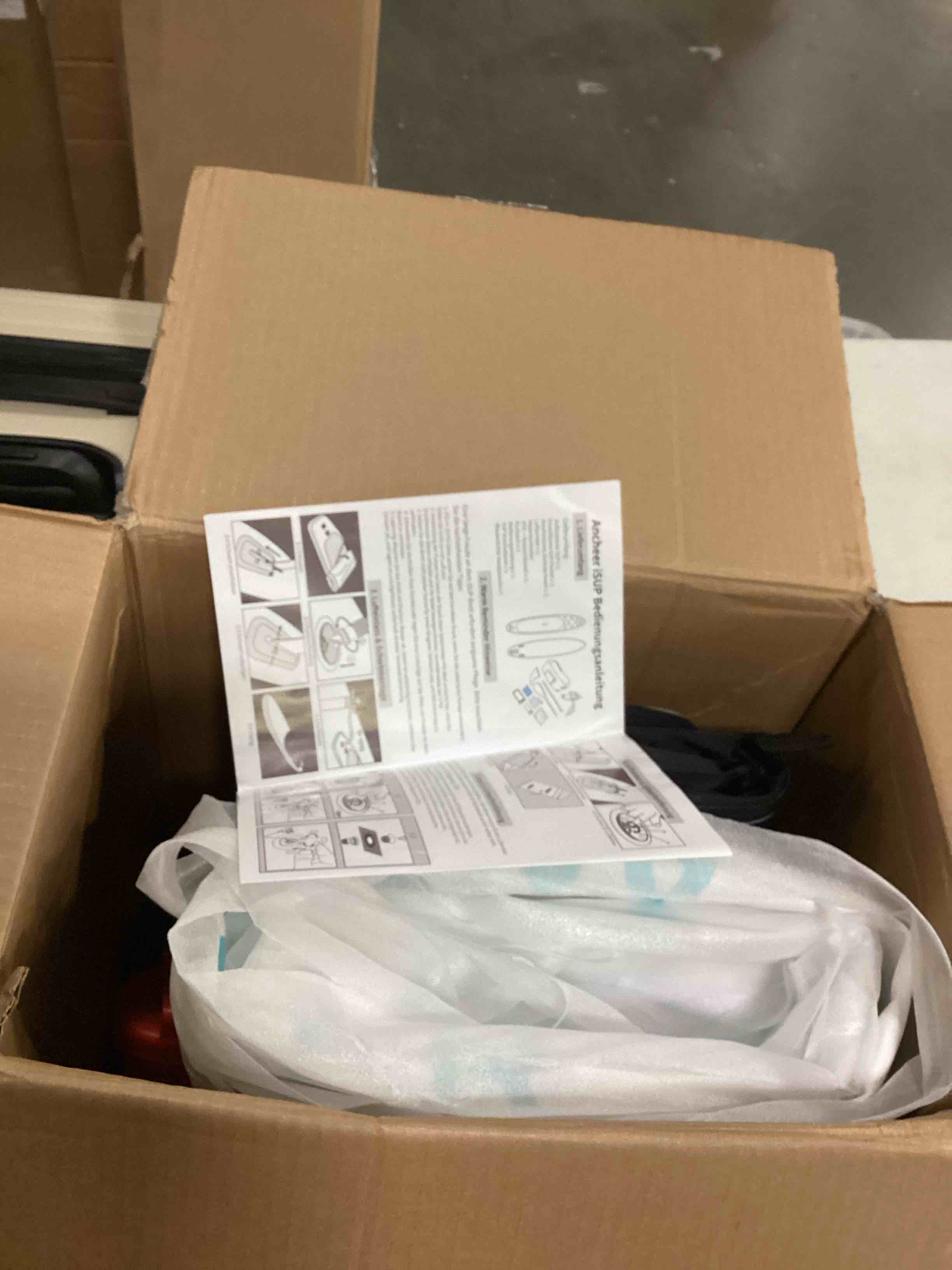 https://s3.amazonaws.com/lotting-images-prod/bidfta/RED5751340_1717080770969.jpeg