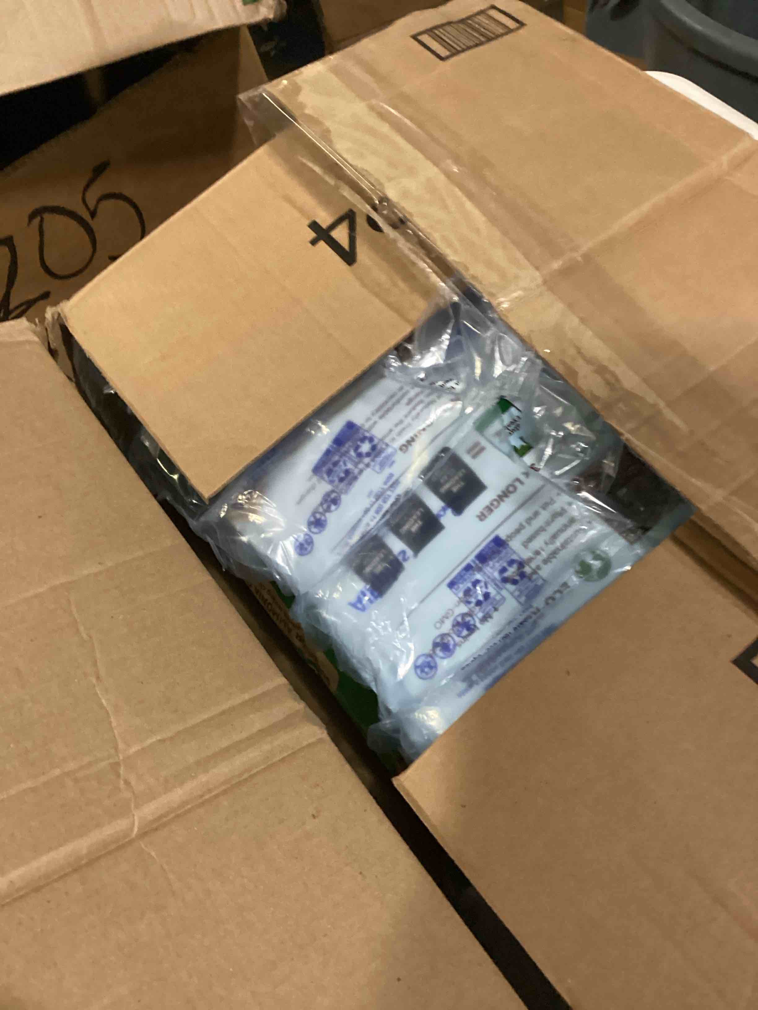 https://s3.amazonaws.com/lotting-images-prod/bidfta/RED5751446_1714739727820.jpeg