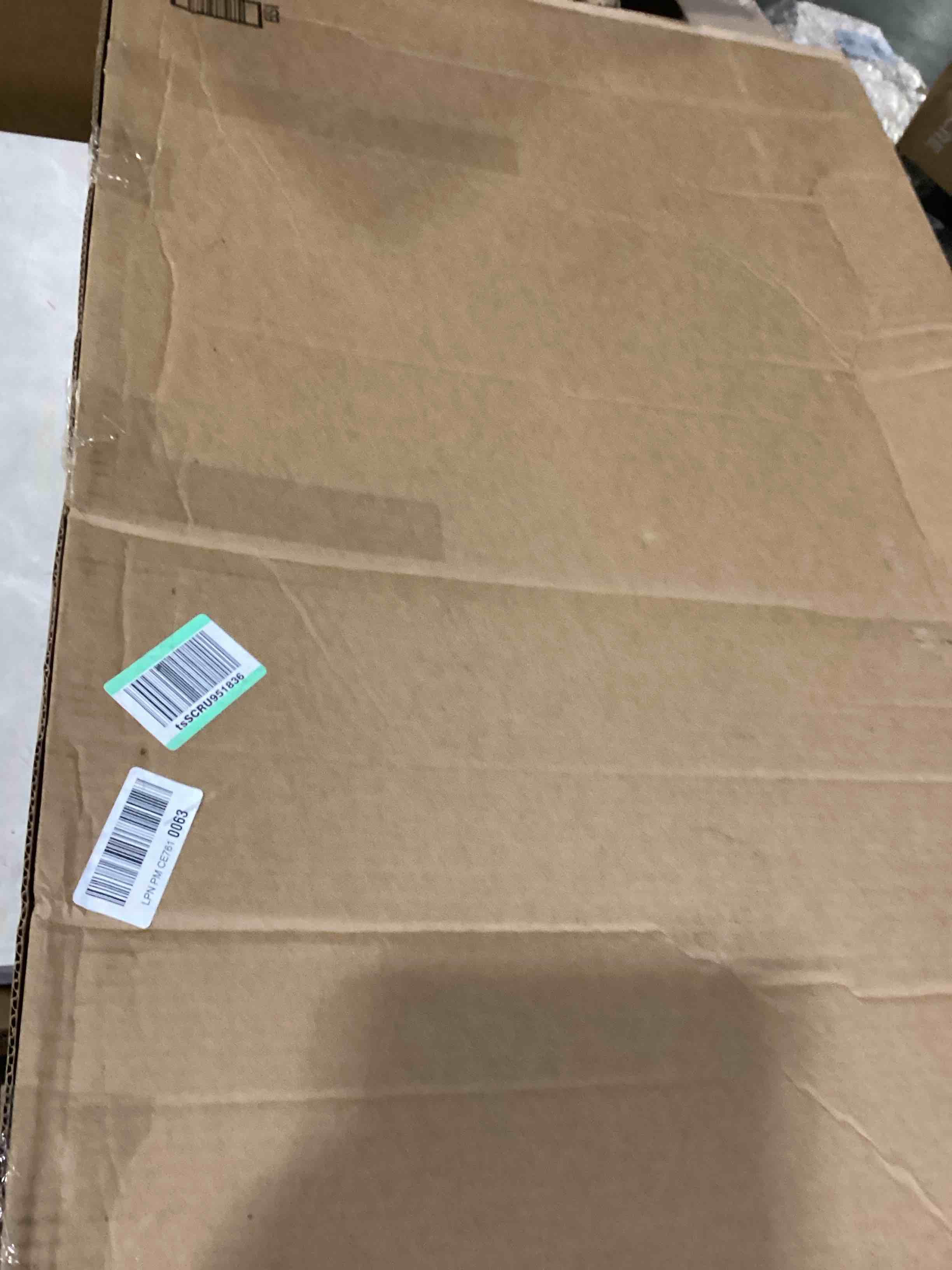 https://s3.amazonaws.com/lotting-images-prod/bidfta/RED5751525_1714763064885.jpeg