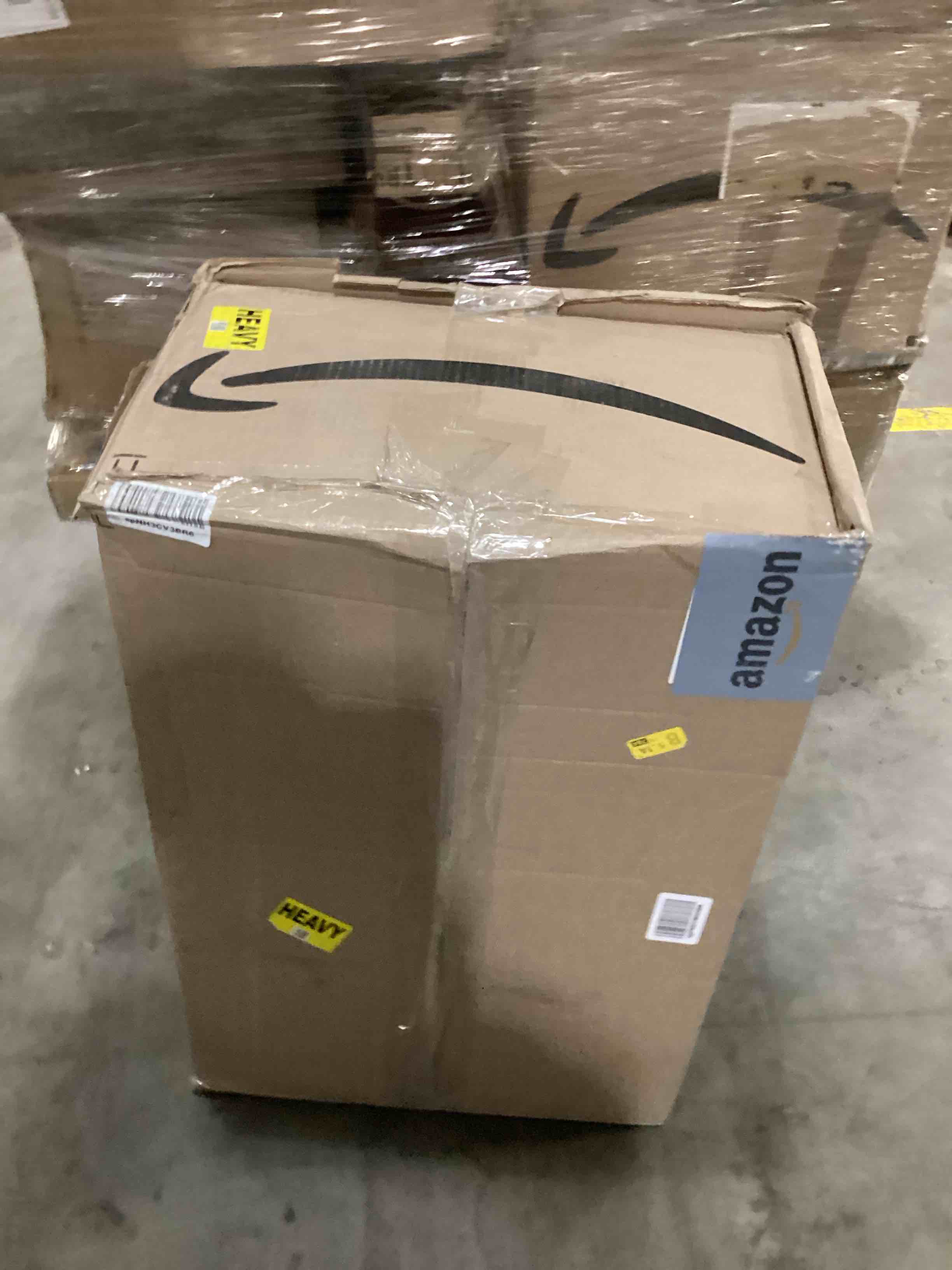 https://s3.amazonaws.com/lotting-images-prod/bidfta/RED5751603_1715013684979.jpeg