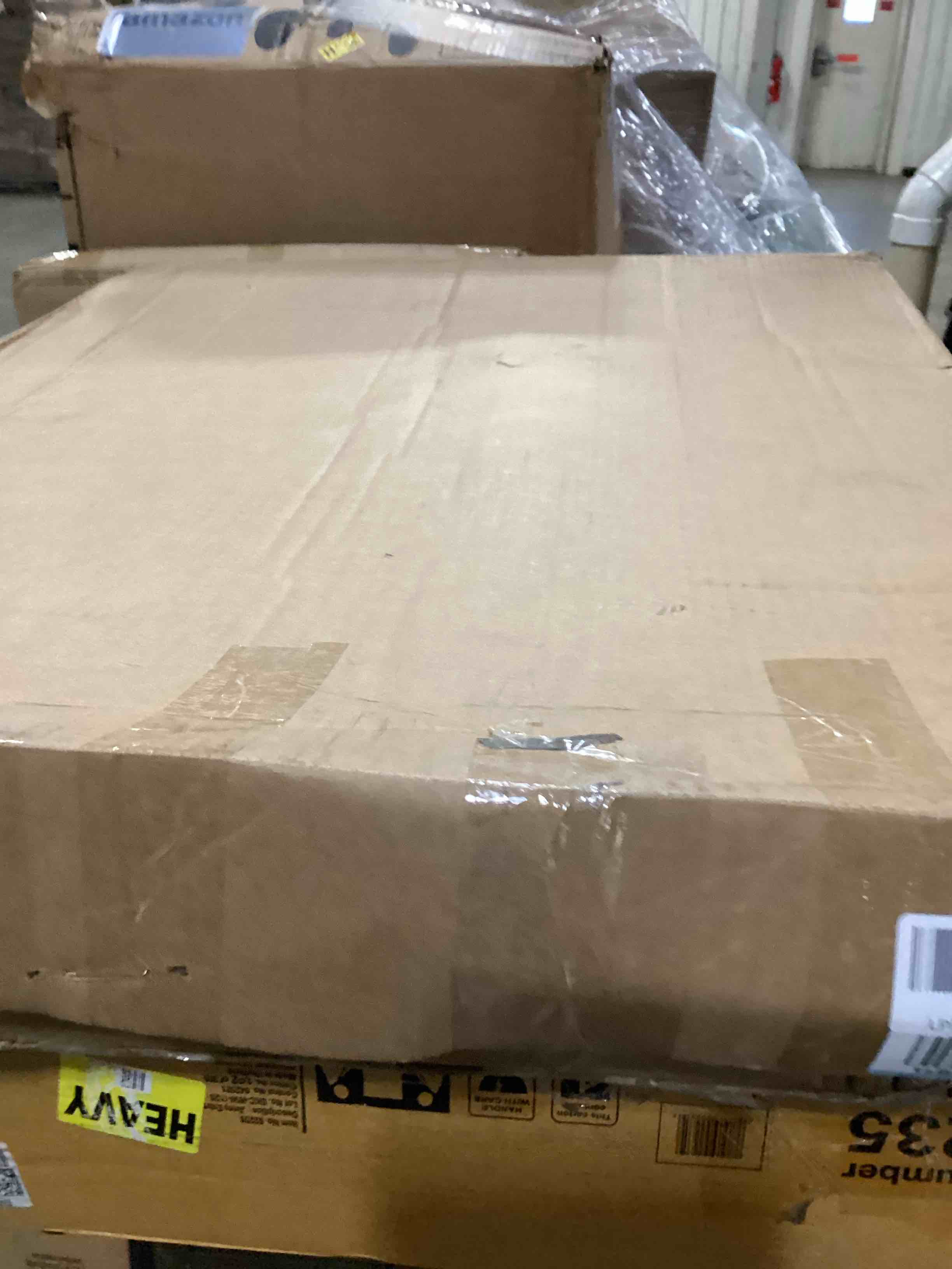 https://s3.amazonaws.com/lotting-images-prod/bidfta/RED5751698_1715085500467.jpeg