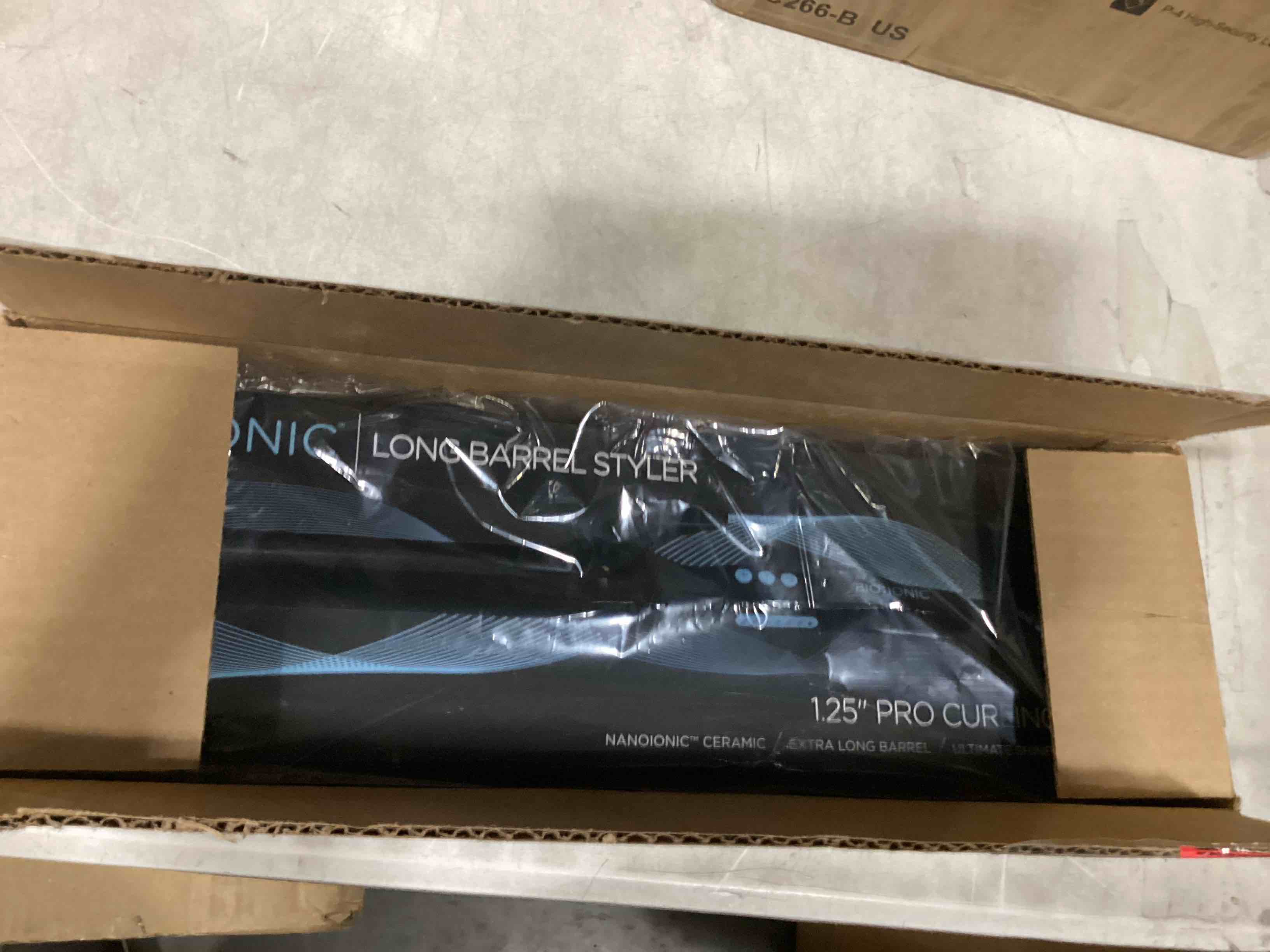 https://s3.amazonaws.com/lotting-images-prod/bidfta/RED5752046_1715342896104.jpeg