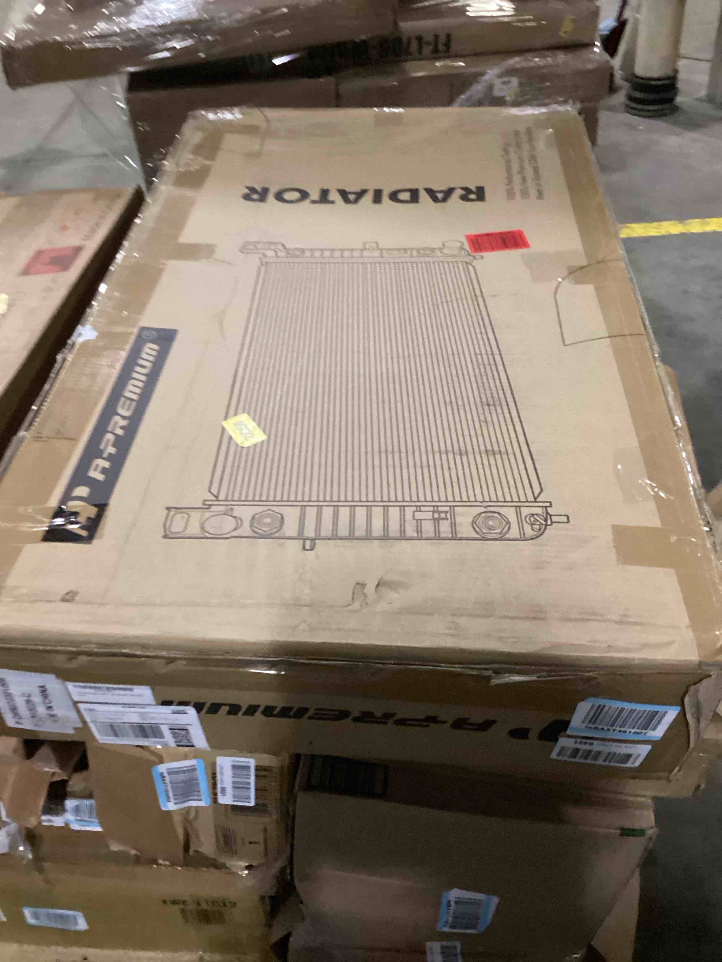 https://s3.amazonaws.com/lotting-images-prod/bidfta/RED5752163_1715366799376.jpeg