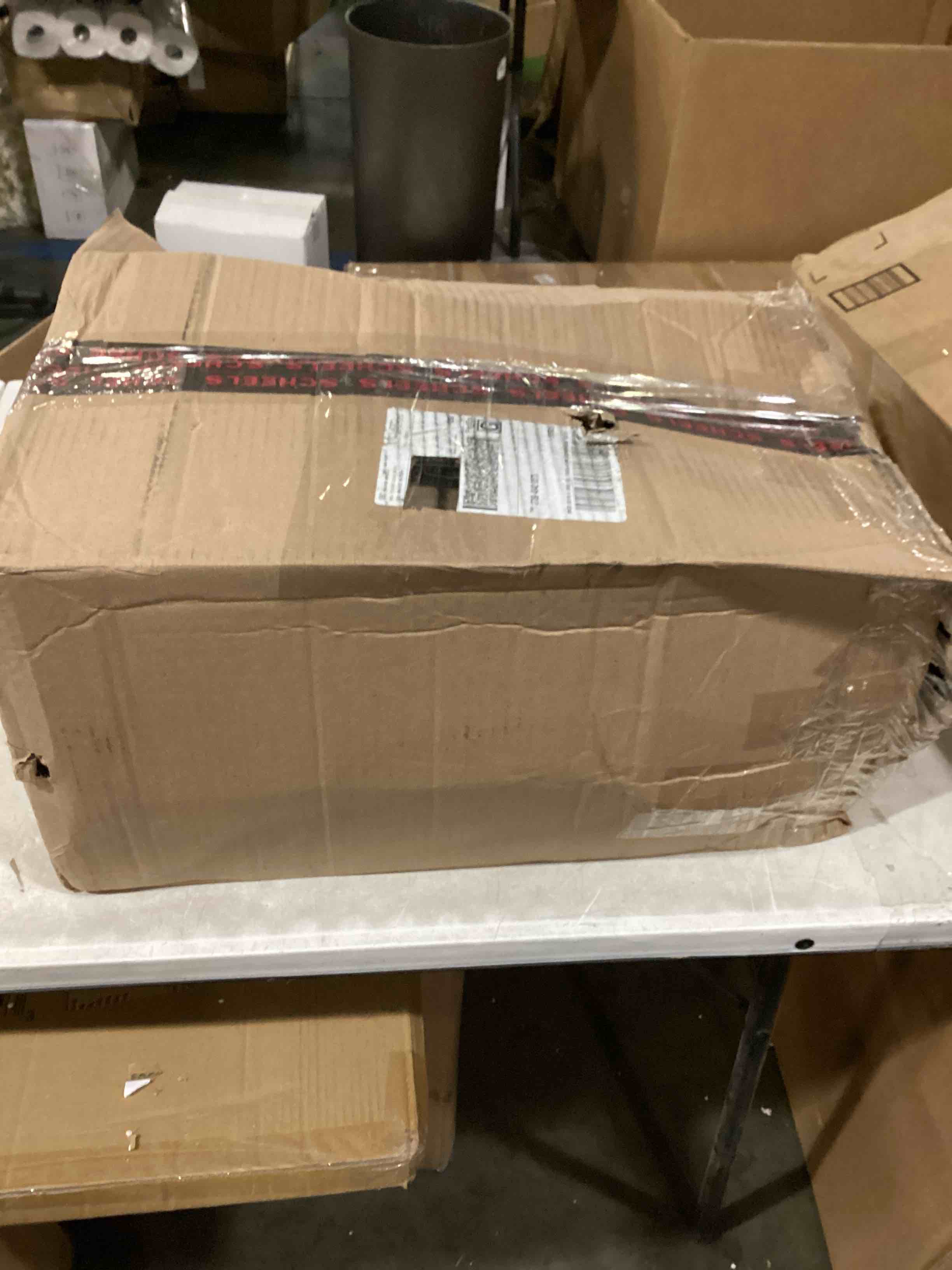 https://s3.amazonaws.com/lotting-images-prod/bidfta/RED5752287_1715688326254.jpeg