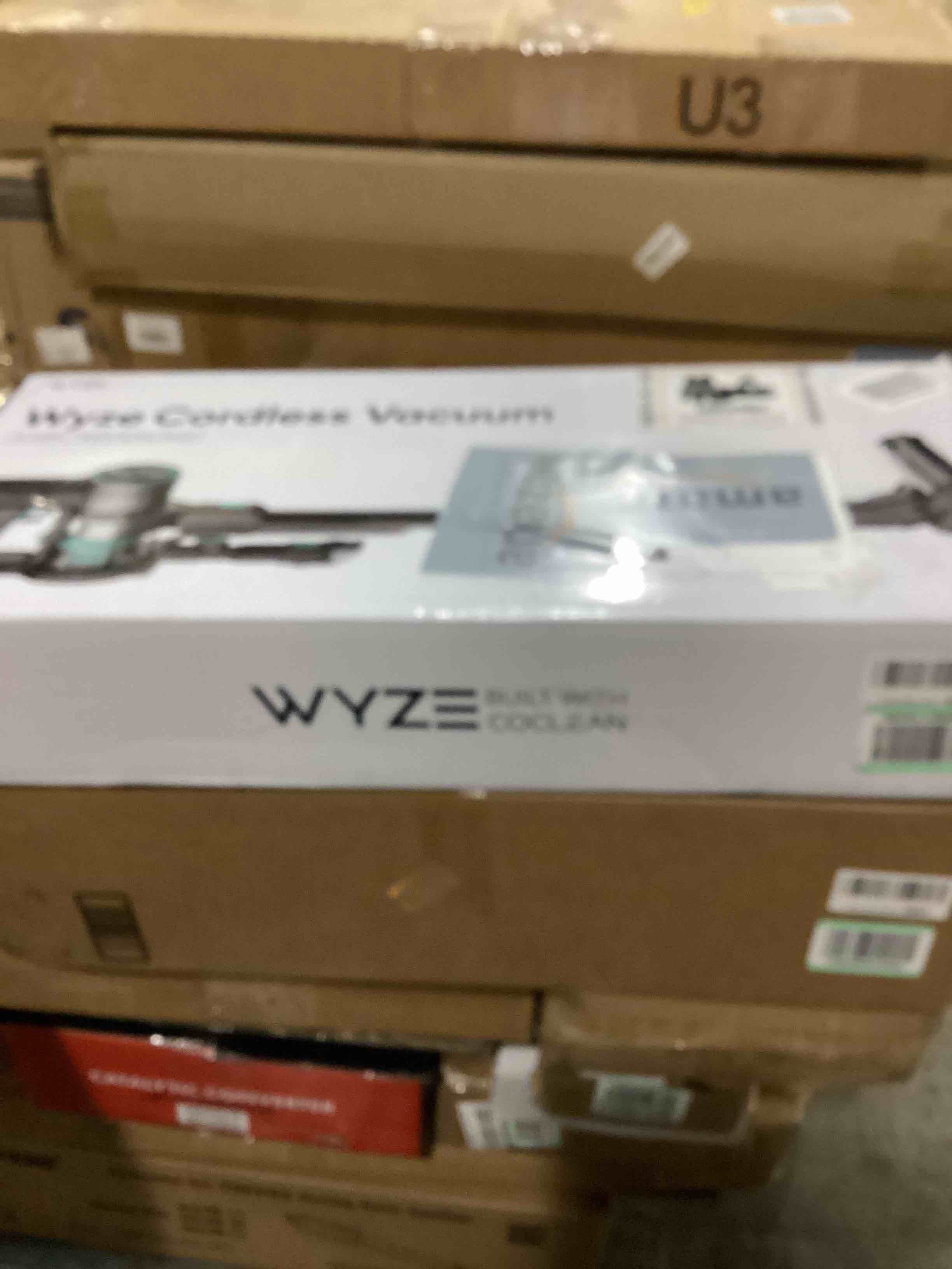 https://s3.amazonaws.com/lotting-images-prod/bidfta/RED5752313_1715697359898.jpeg