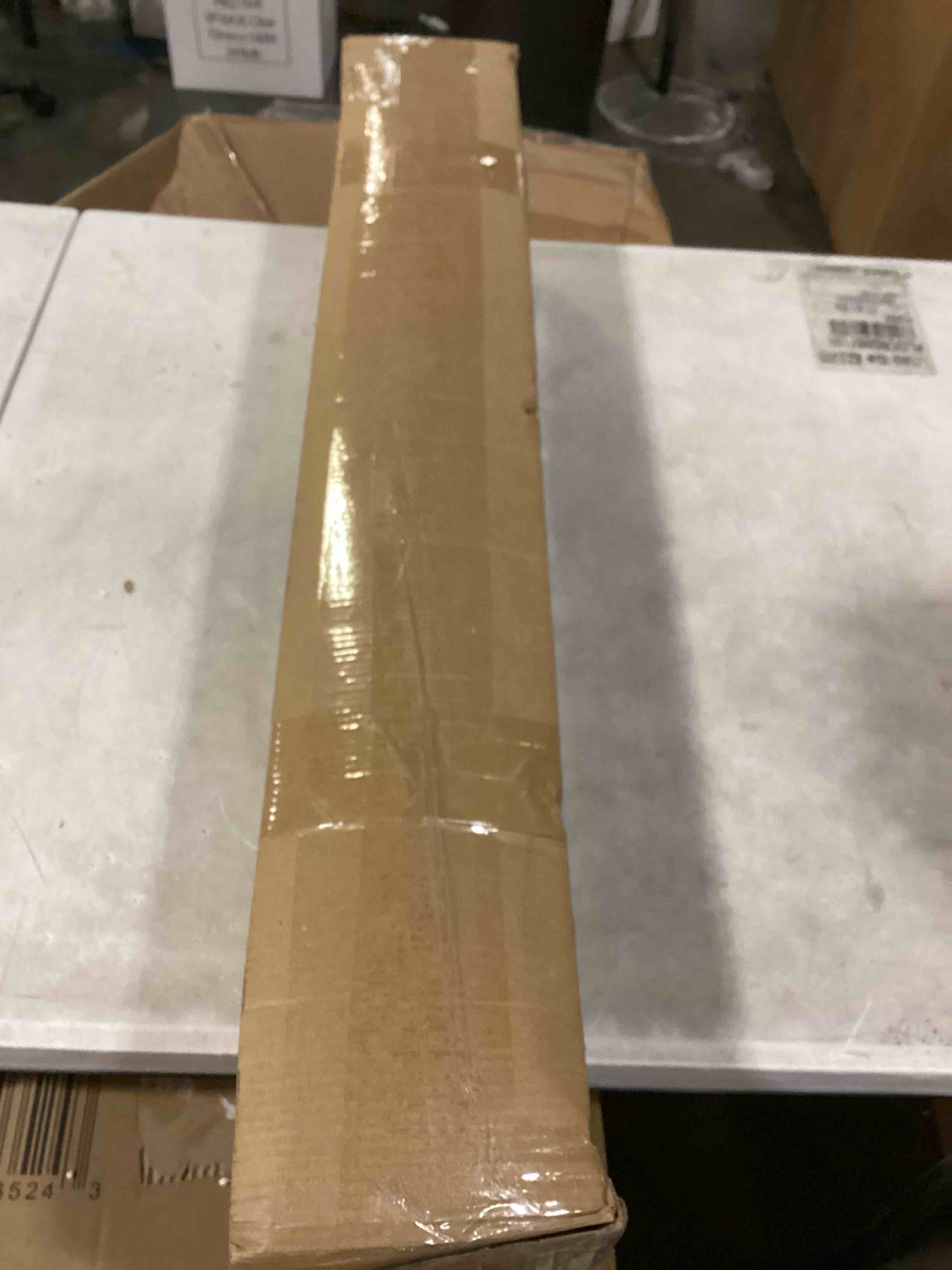 https://s3.amazonaws.com/lotting-images-prod/bidfta/RED5752336_1715699898626.jpeg