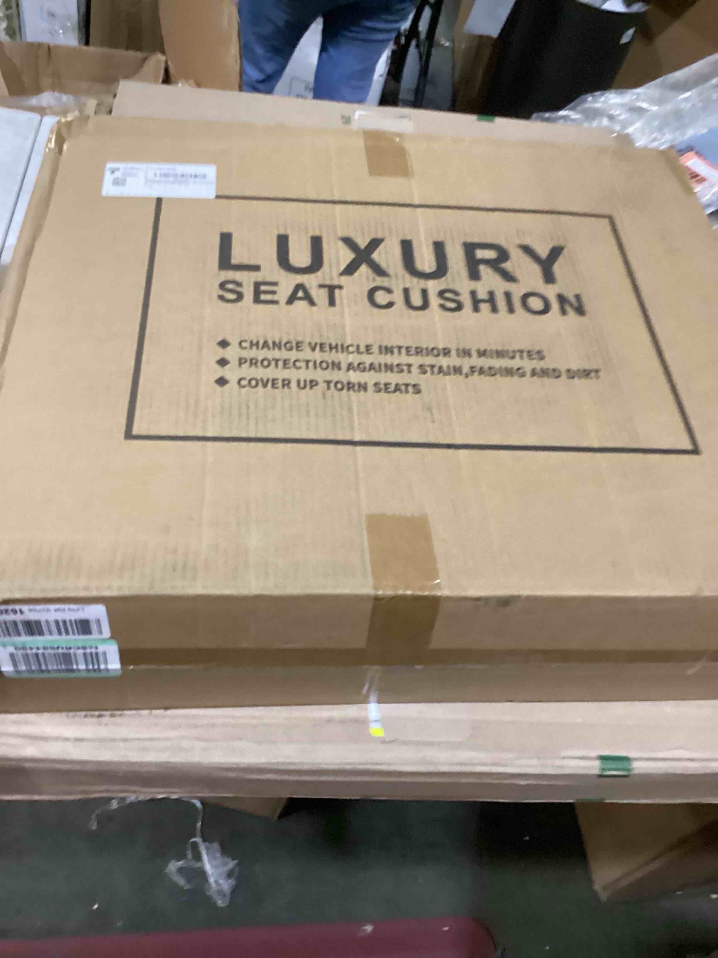 https://s3.amazonaws.com/lotting-images-prod/bidfta/RED5752680_1715952275843.jpeg