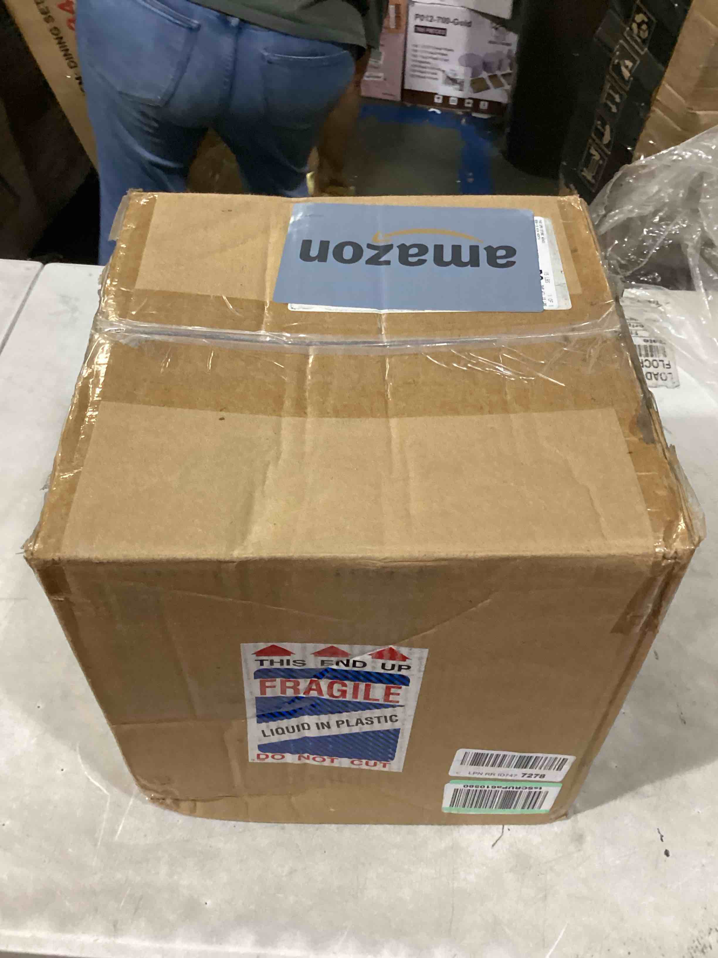 https://s3.amazonaws.com/lotting-images-prod/bidfta/RED5752760_1715971250918.jpeg