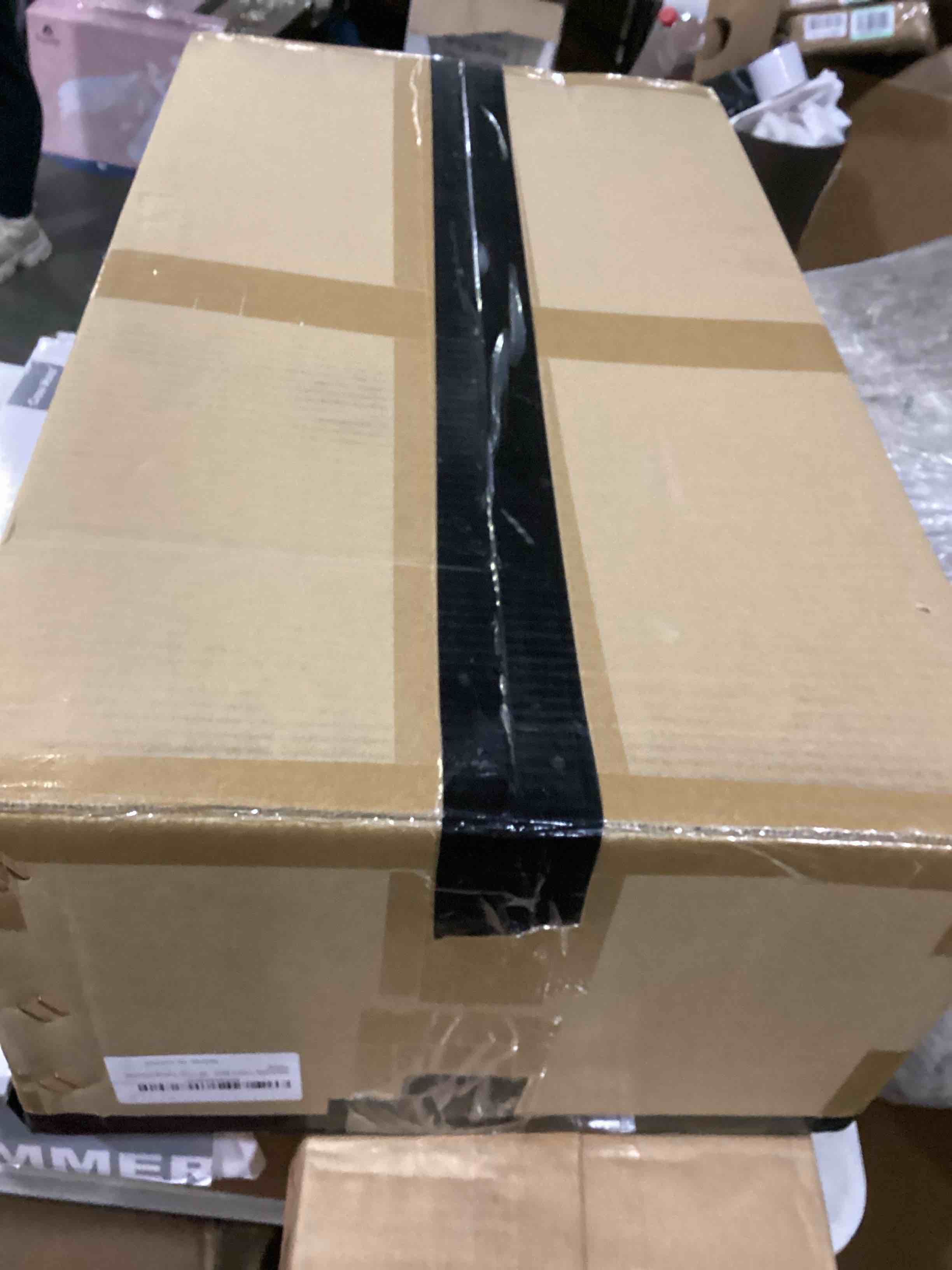 https://s3.amazonaws.com/lotting-images-prod/bidfta/RED5752846_1716052856042.jpeg