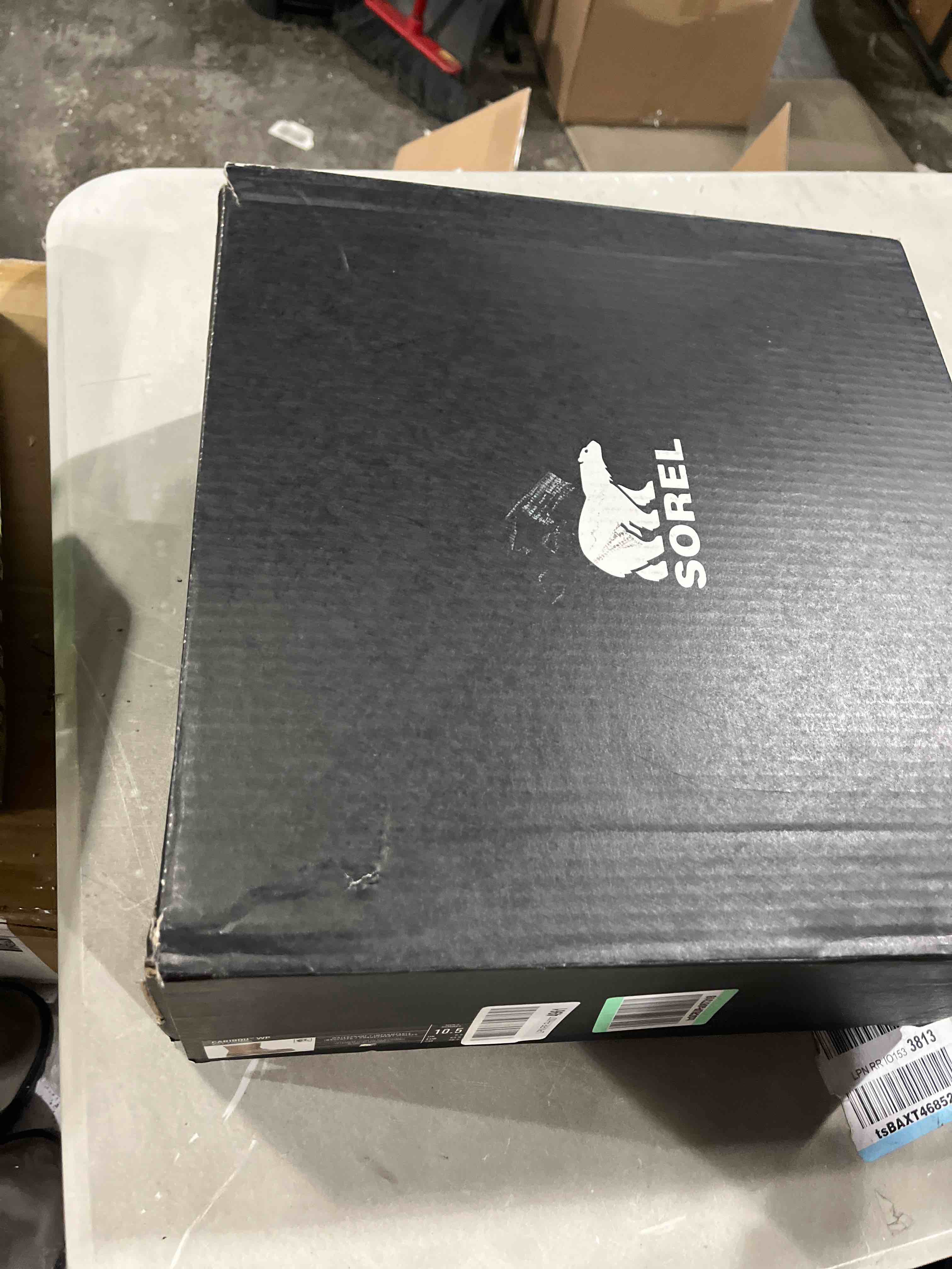 https://s3.amazonaws.com/lotting-images-prod/bidfta/RED5753022_1715606857890.jpeg