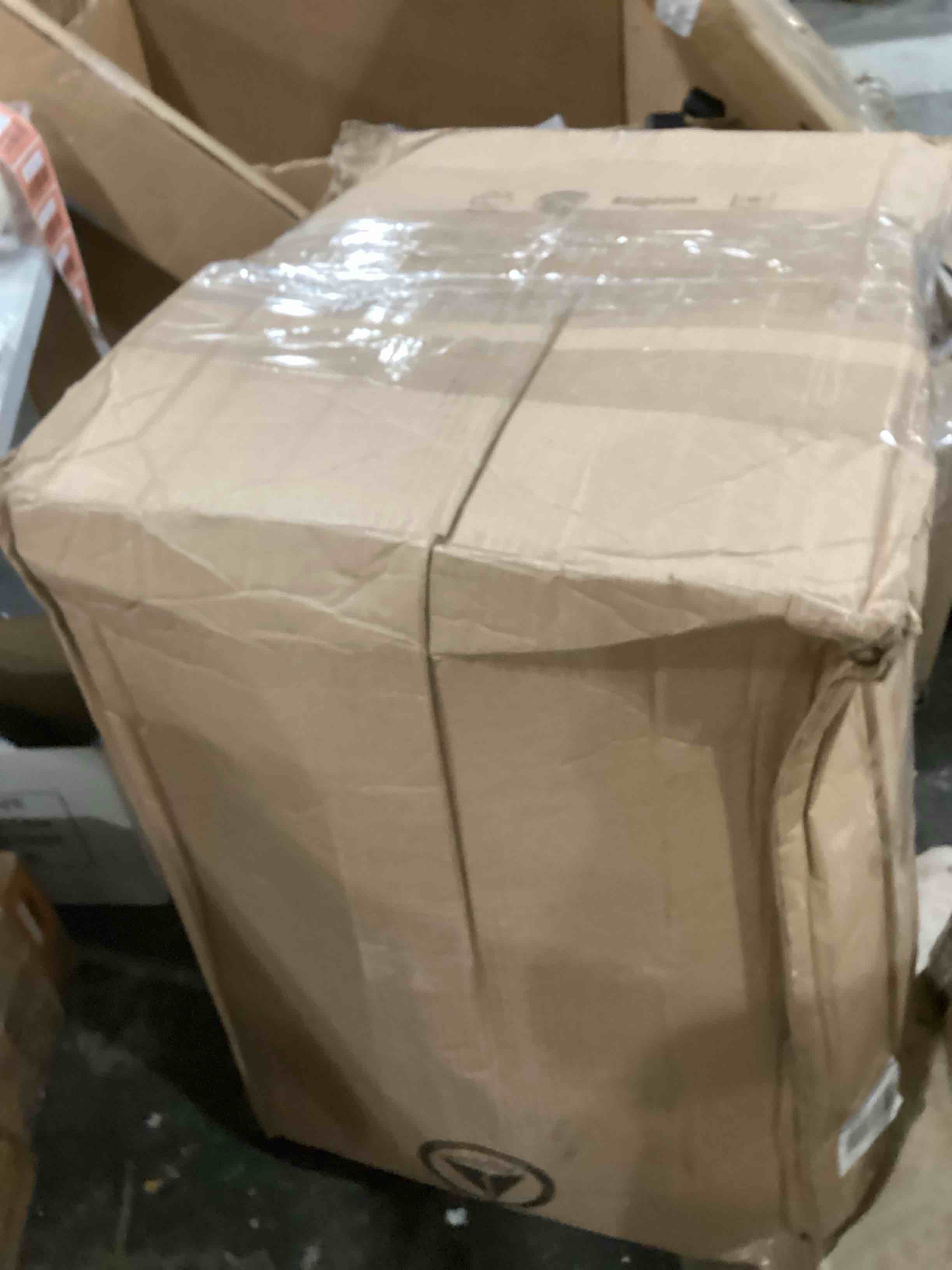 https://s3.amazonaws.com/lotting-images-prod/bidfta/RED5753136_1715697373090.jpeg
