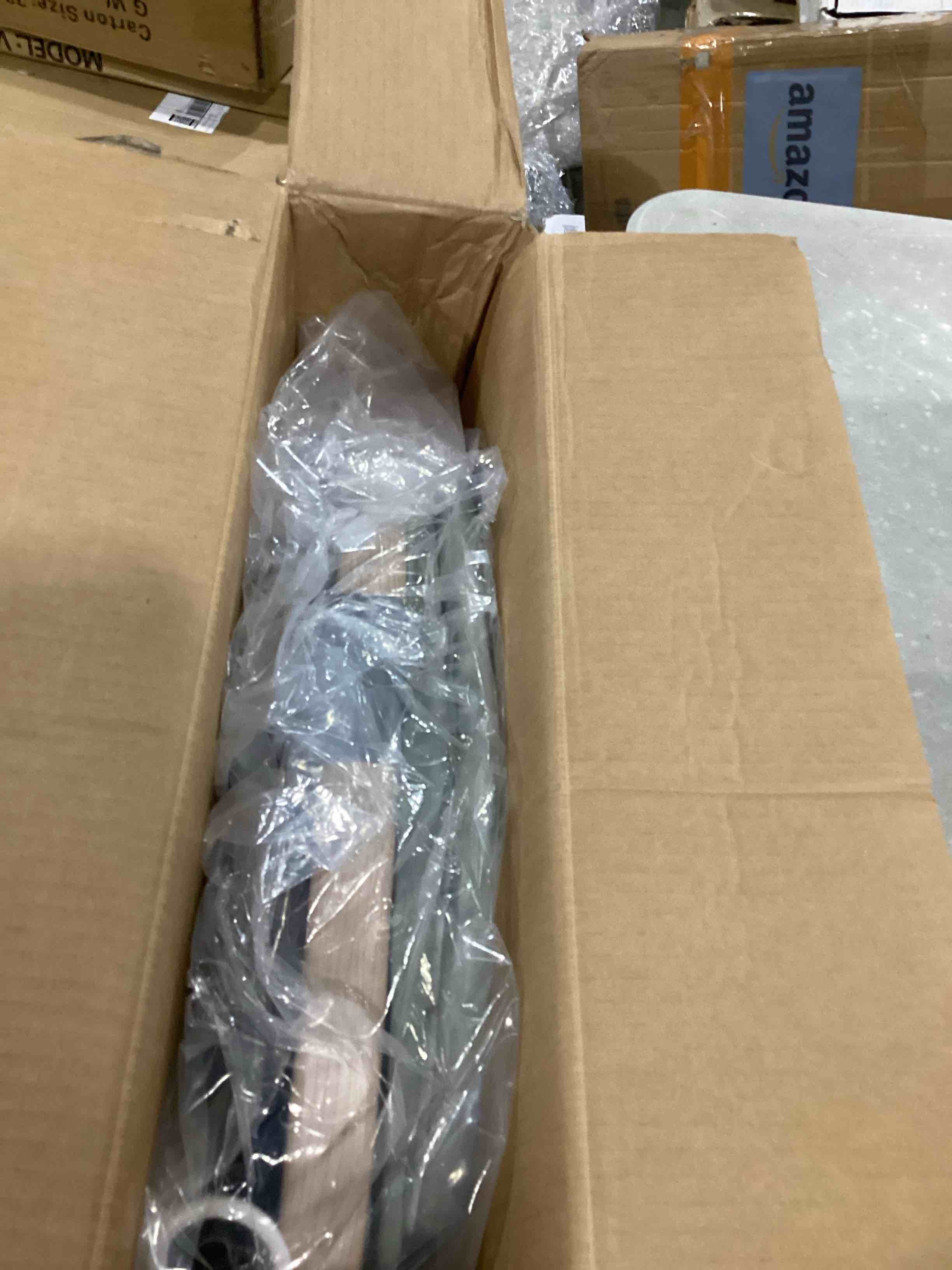 https://s3.amazonaws.com/lotting-images-prod/bidfta/RED5753404_1715945385934.jpeg