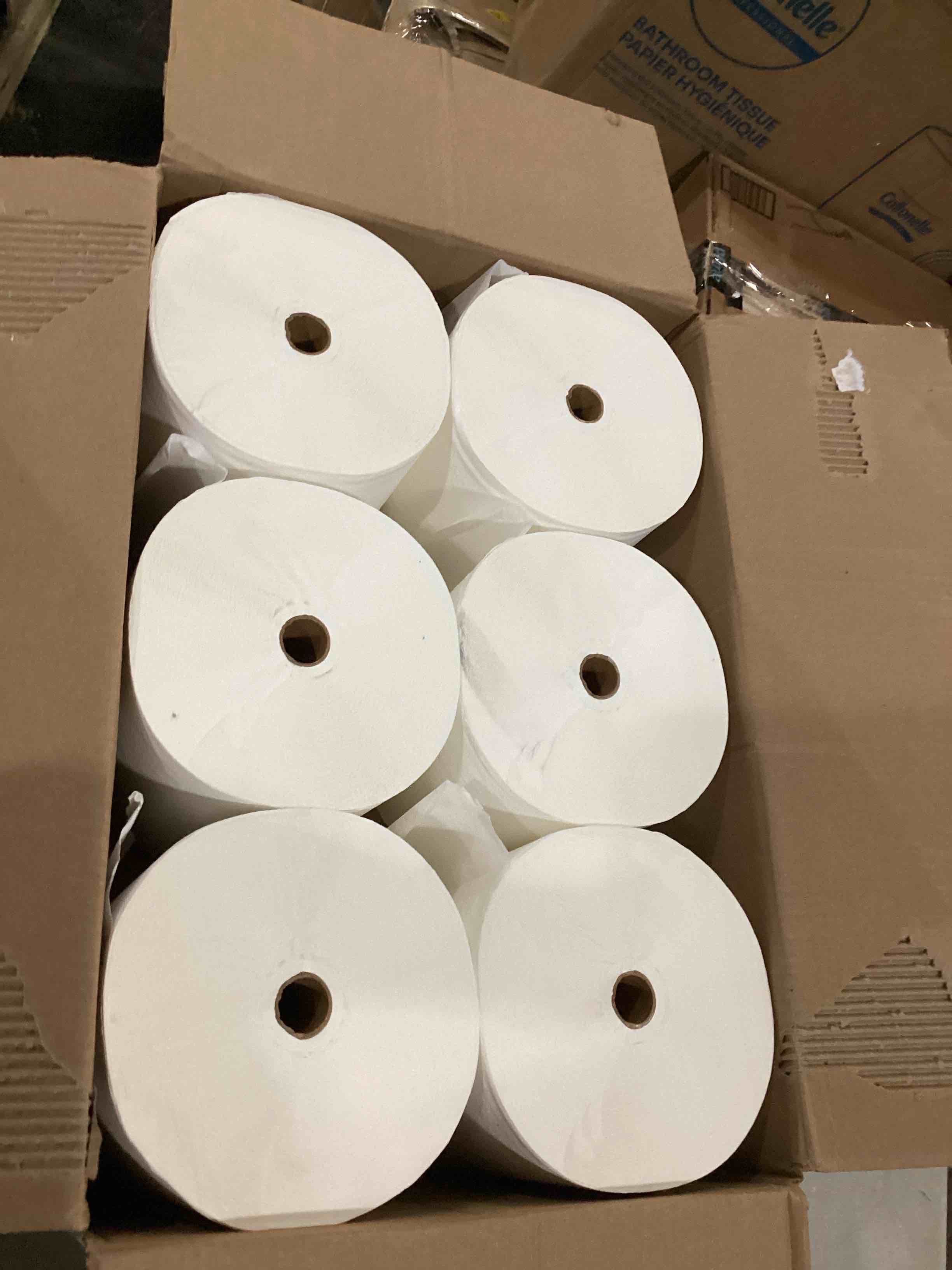 https://s3.amazonaws.com/lotting-images-prod/bidfta/RED5753462_1715957957911.jpeg