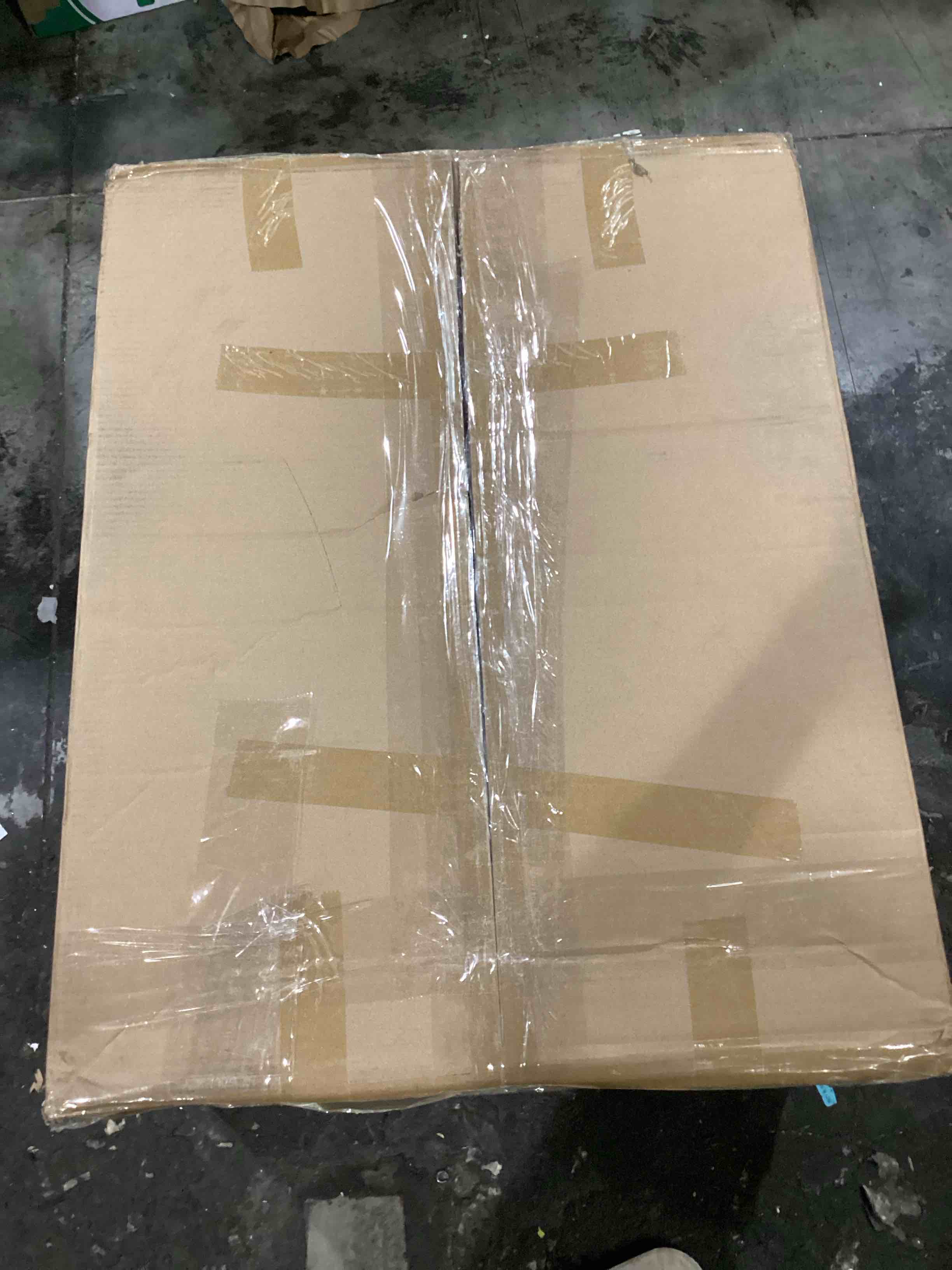 https://s3.amazonaws.com/lotting-images-prod/bidfta/RED5753495_1715972775996.jpeg