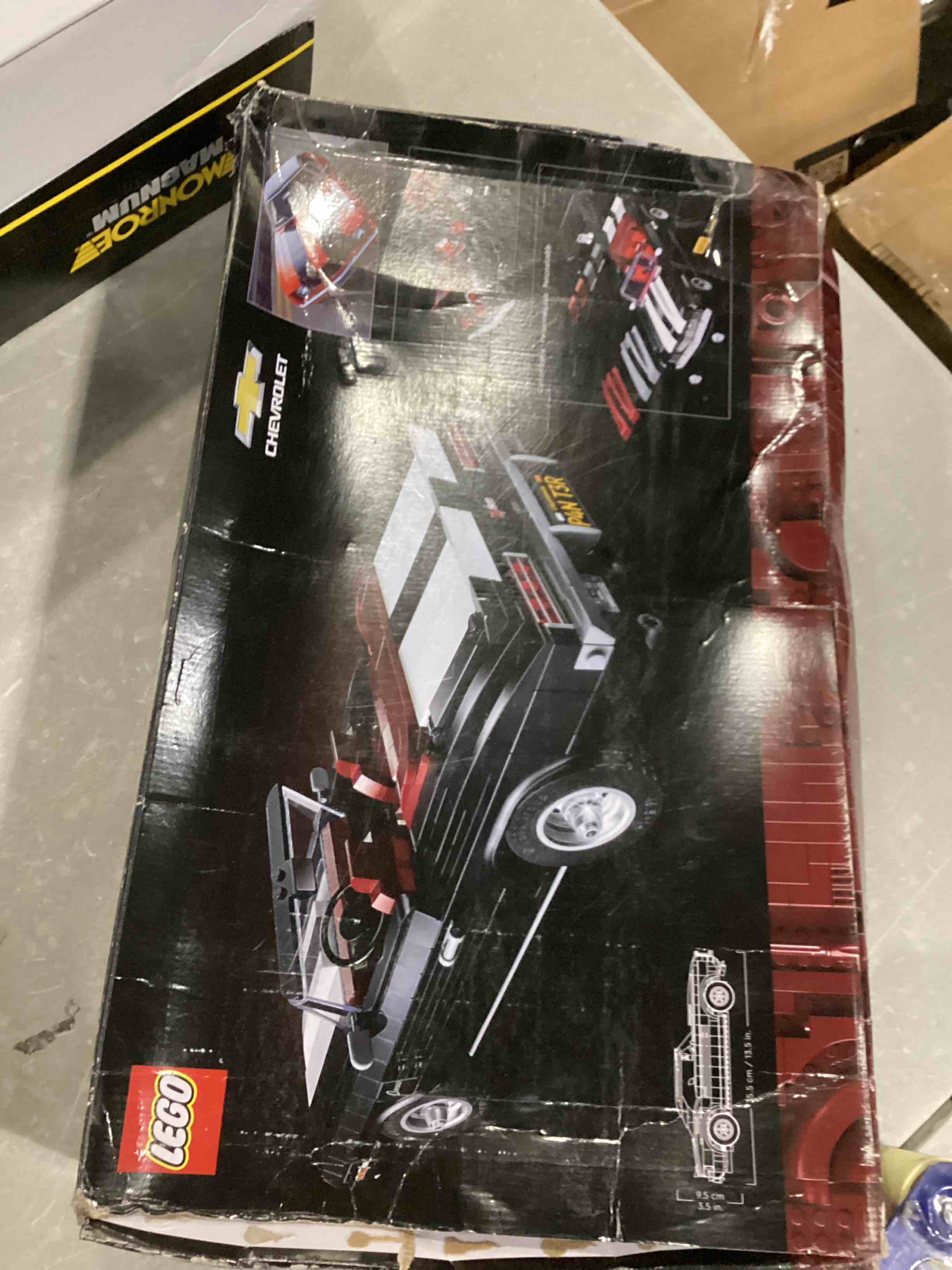 https://s3.amazonaws.com/lotting-images-prod/bidfta/RED5753979_1716556153827.jpeg