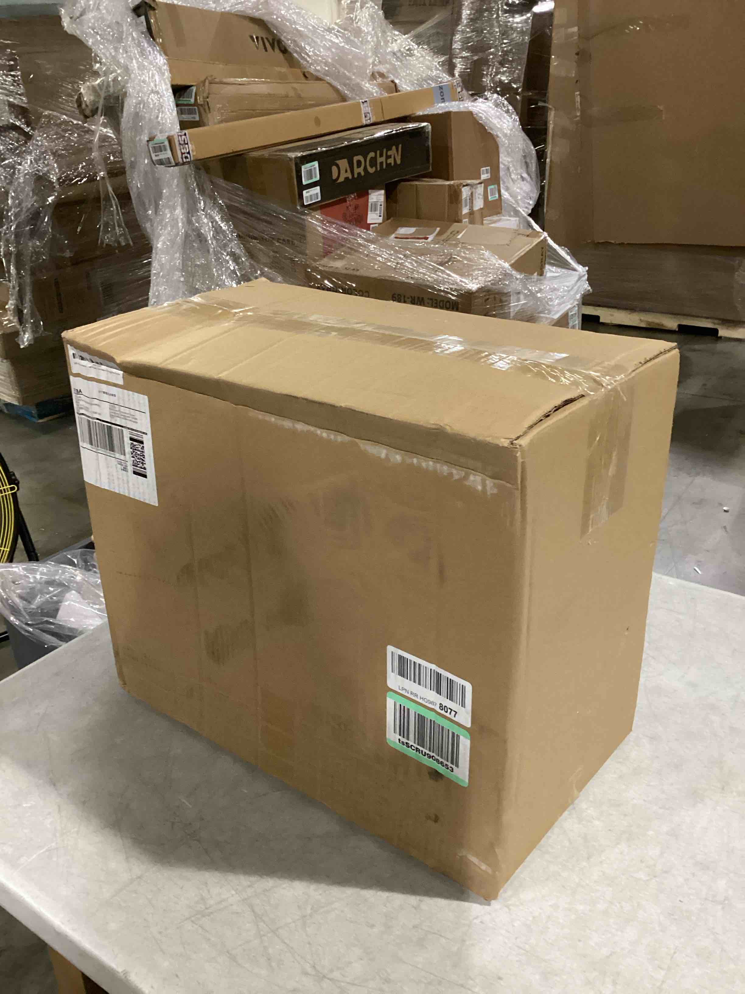 https://s3.amazonaws.com/lotting-images-prod/bidfta/RED5754608_1715266429363.jpeg