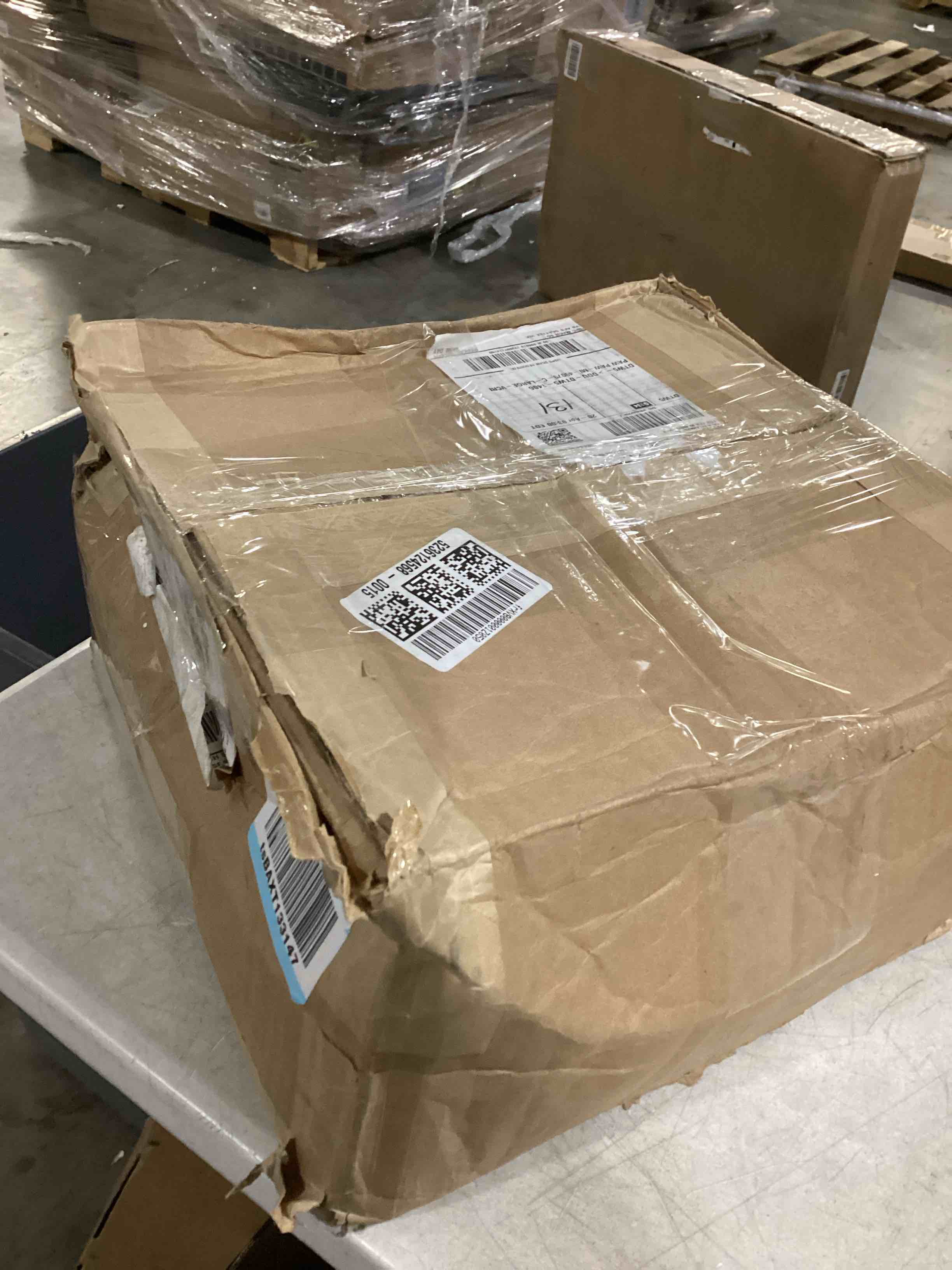 https://s3.amazonaws.com/lotting-images-prod/bidfta/RED5754763_1715367058019.jpeg