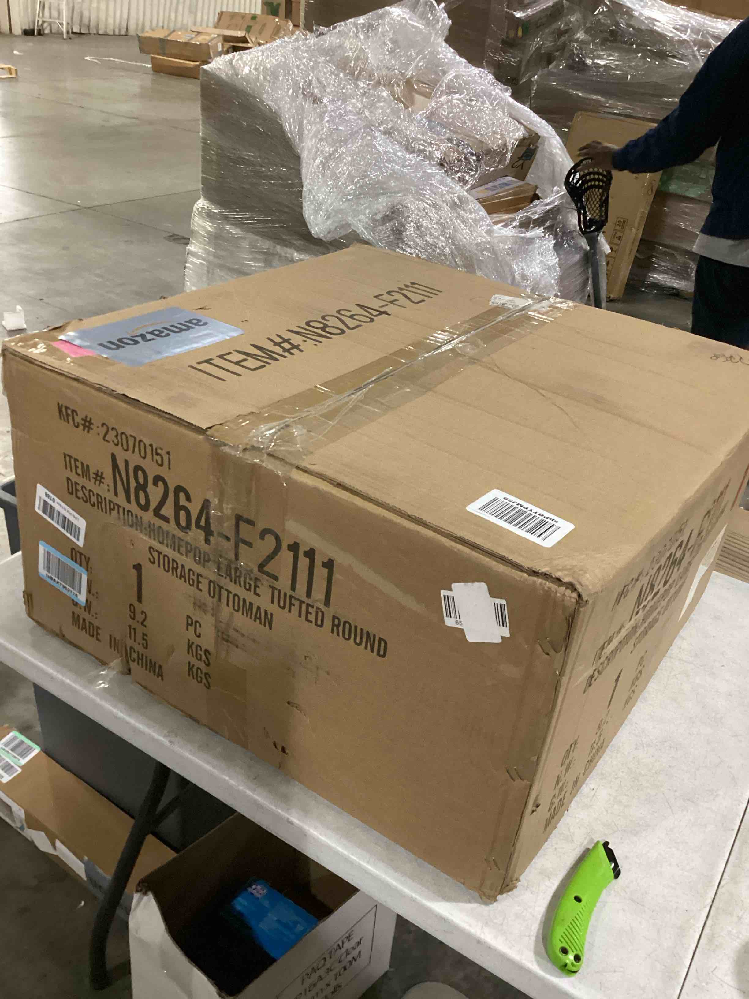 https://s3.amazonaws.com/lotting-images-prod/bidfta/RED5754793_1715605089202.jpeg