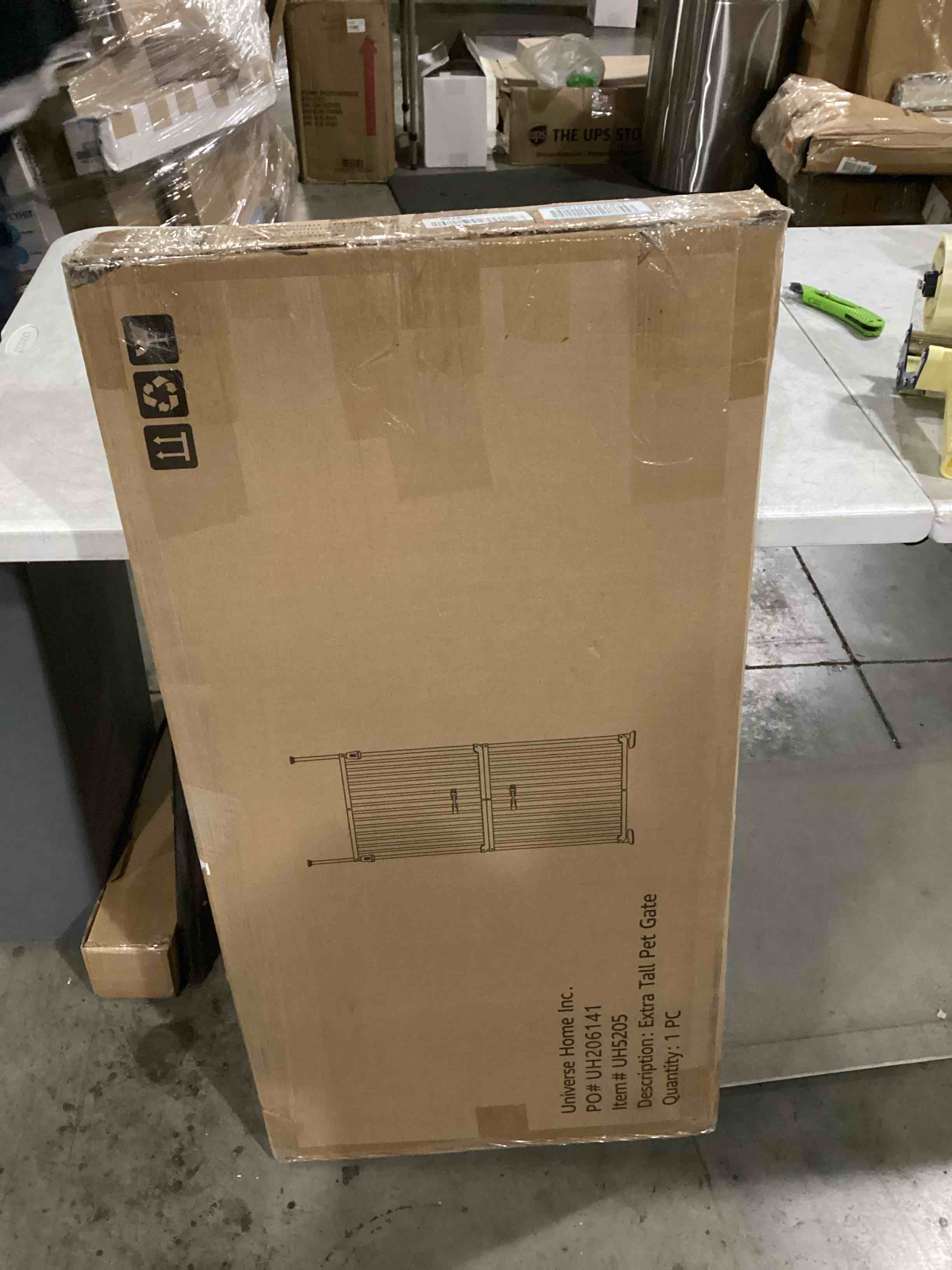 https://s3.amazonaws.com/lotting-images-prod/bidfta/RED5754912_1715771714939.jpeg