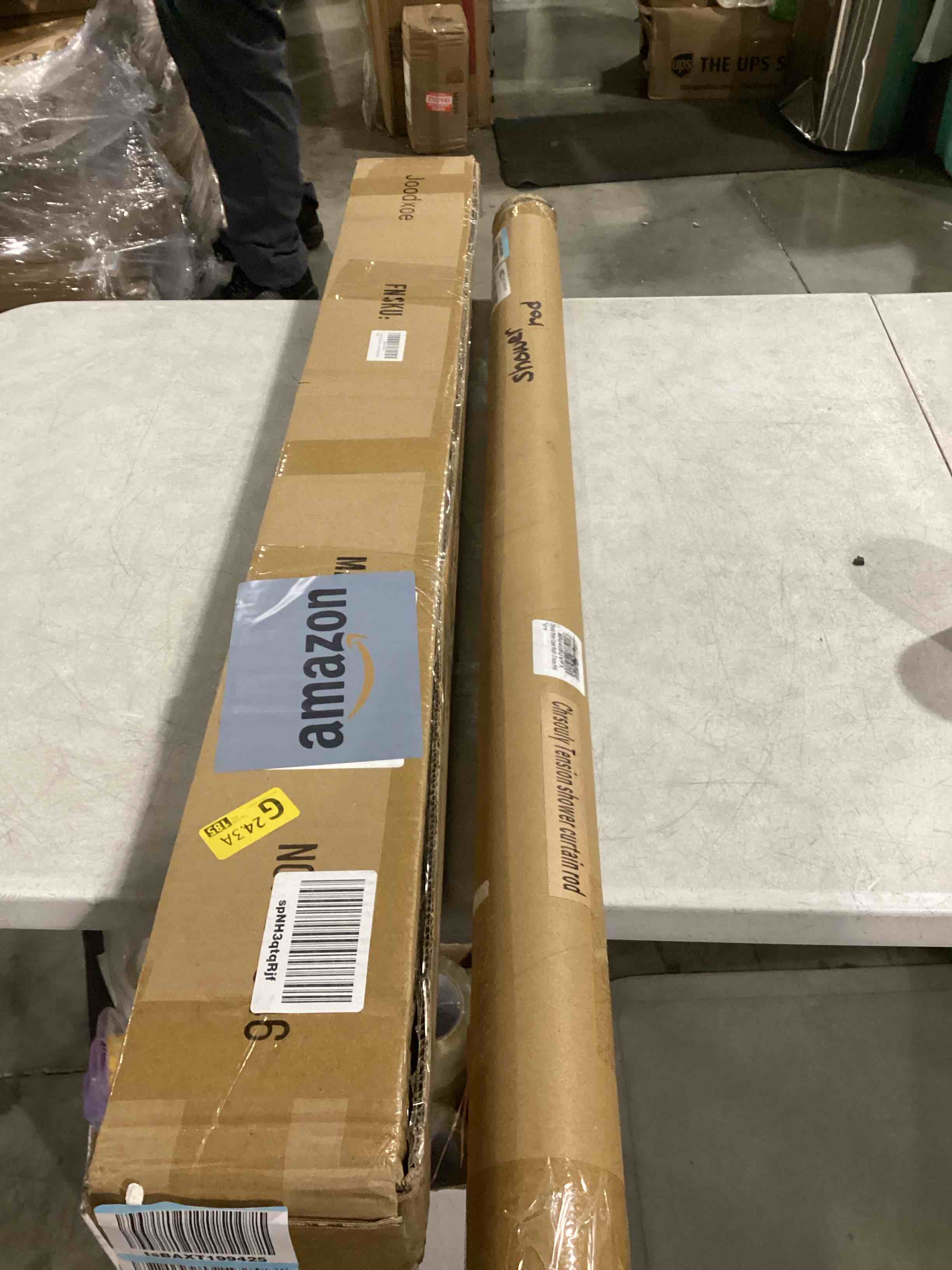 https://s3.amazonaws.com/lotting-images-prod/bidfta/RED5755755_1717075991855.jpeg