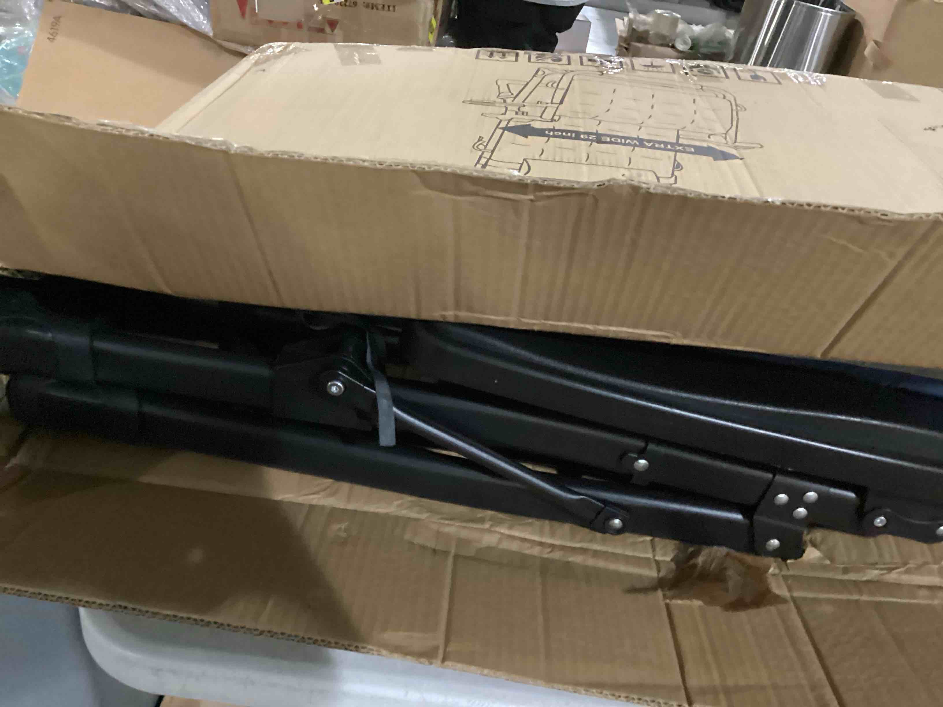https://s3.amazonaws.com/lotting-images-prod/bidfta/RED5755881_1717254535183.jpeg