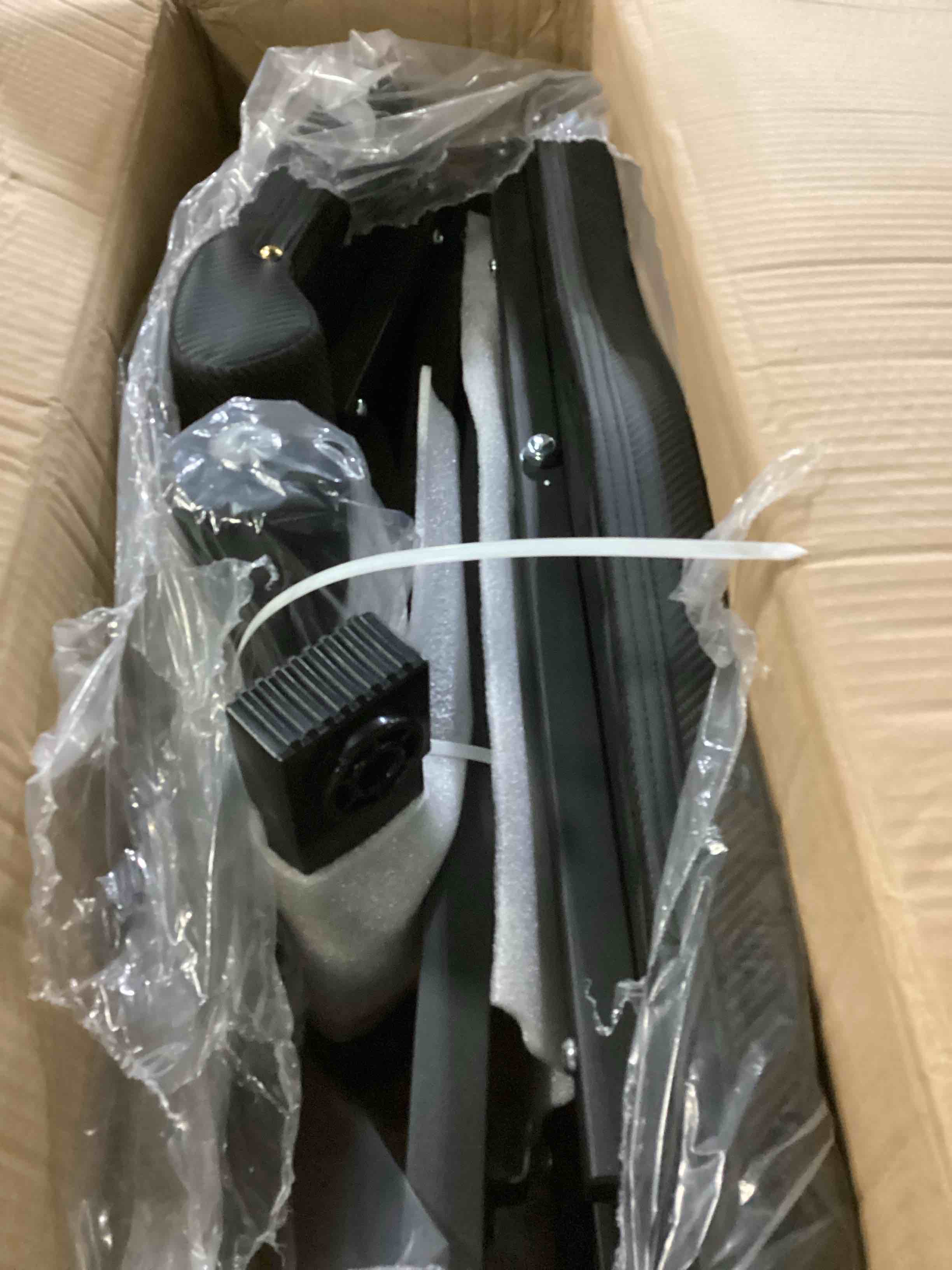 https://s3.amazonaws.com/lotting-images-prod/bidfta/RED5756078_1710522580851.jpeg