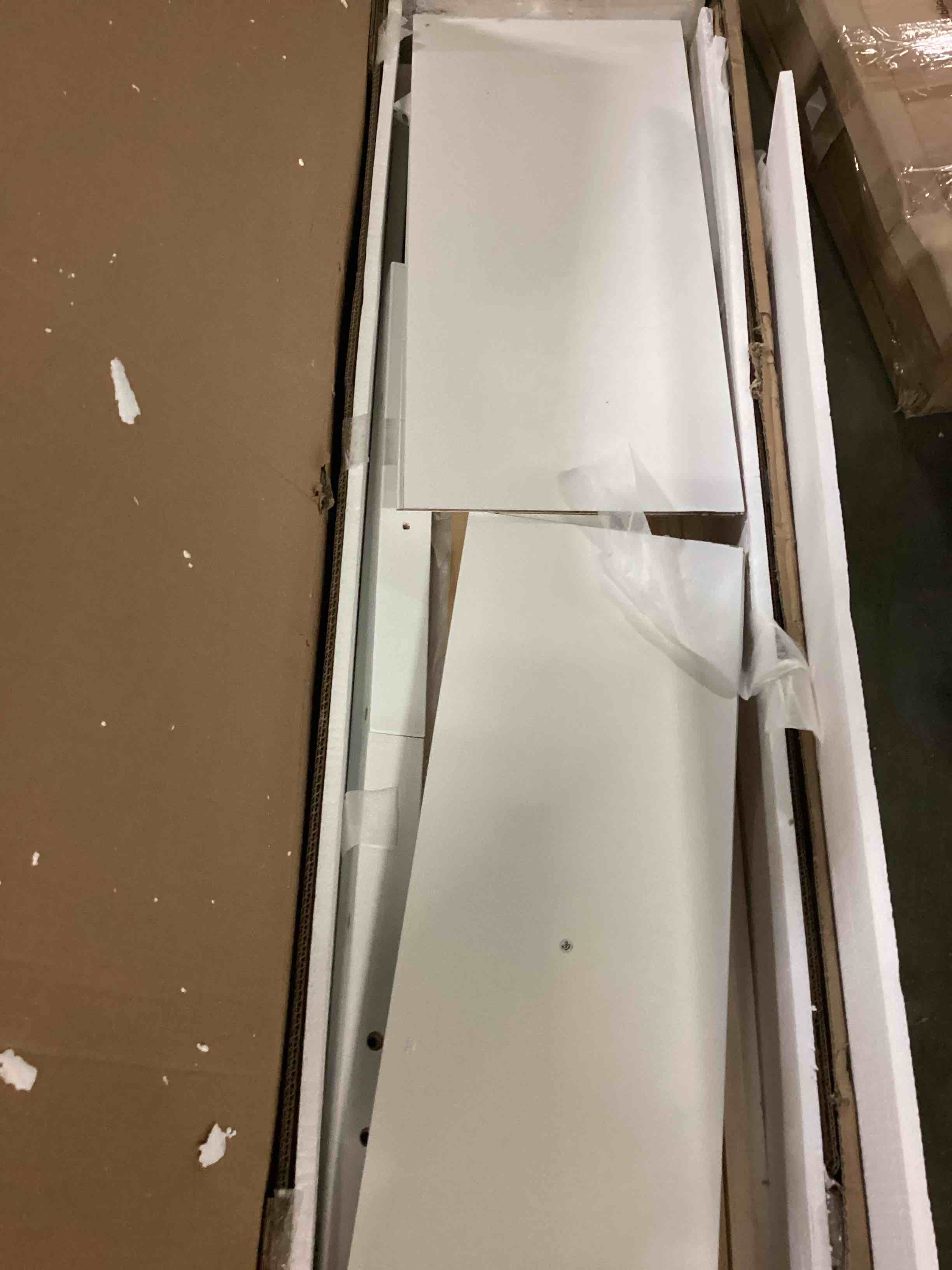 https://s3.amazonaws.com/lotting-images-prod/bidfta/RED5756276_1710783776961.jpeg