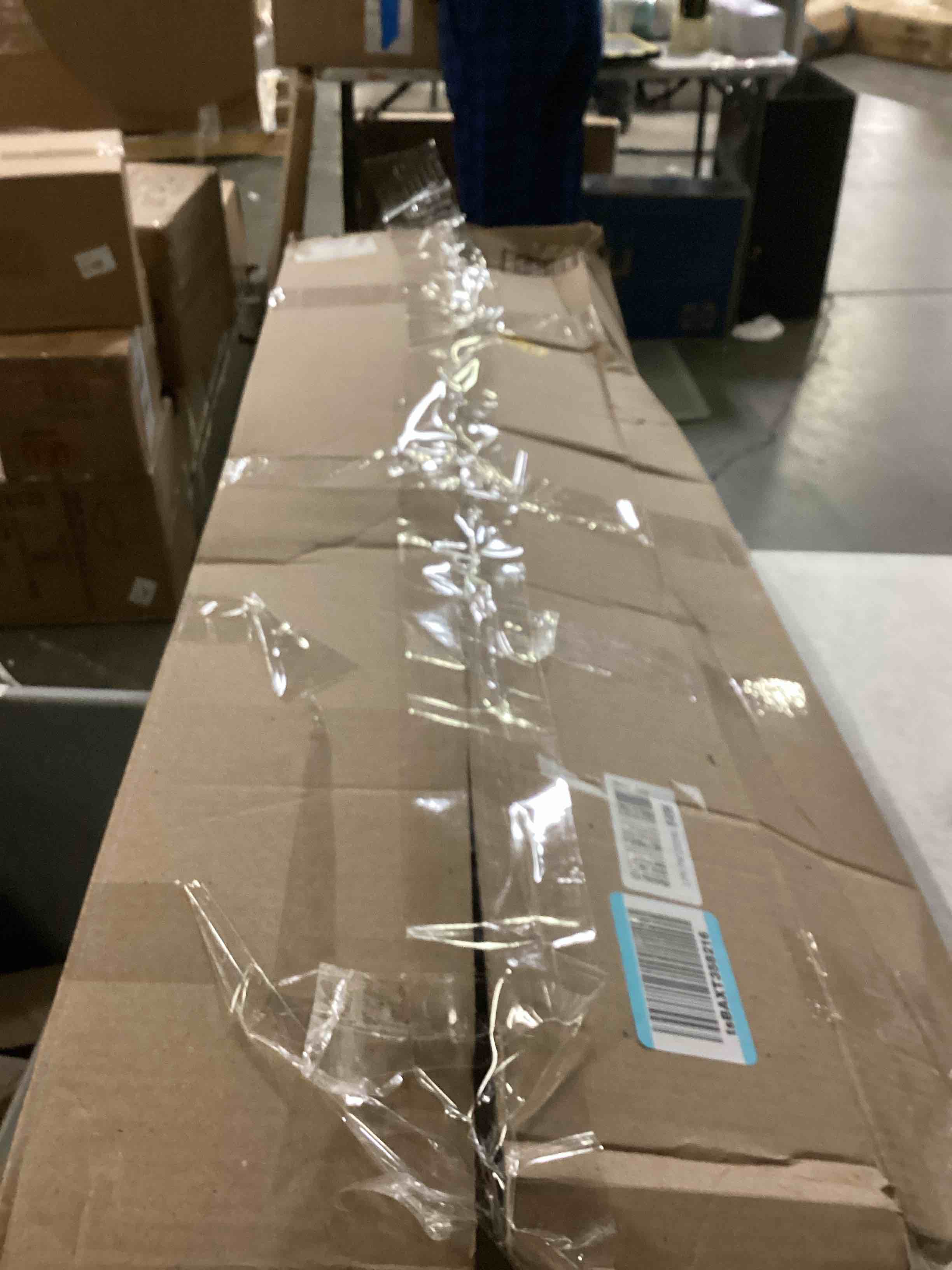 https://s3.amazonaws.com/lotting-images-prod/bidfta/RED5757090_1712241963039.jpeg