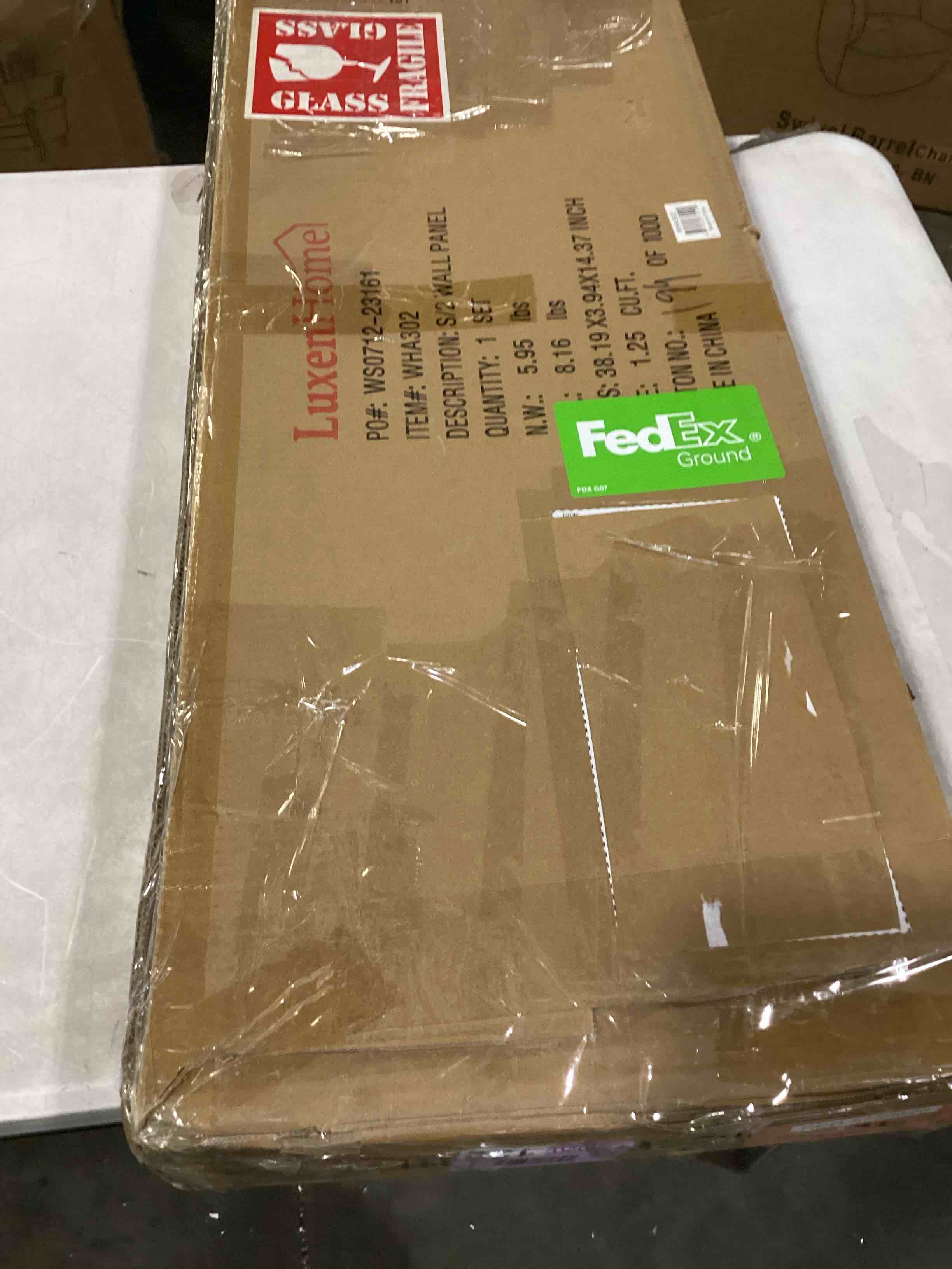 https://s3.amazonaws.com/lotting-images-prod/bidfta/RED5758620_1713199789661.jpeg