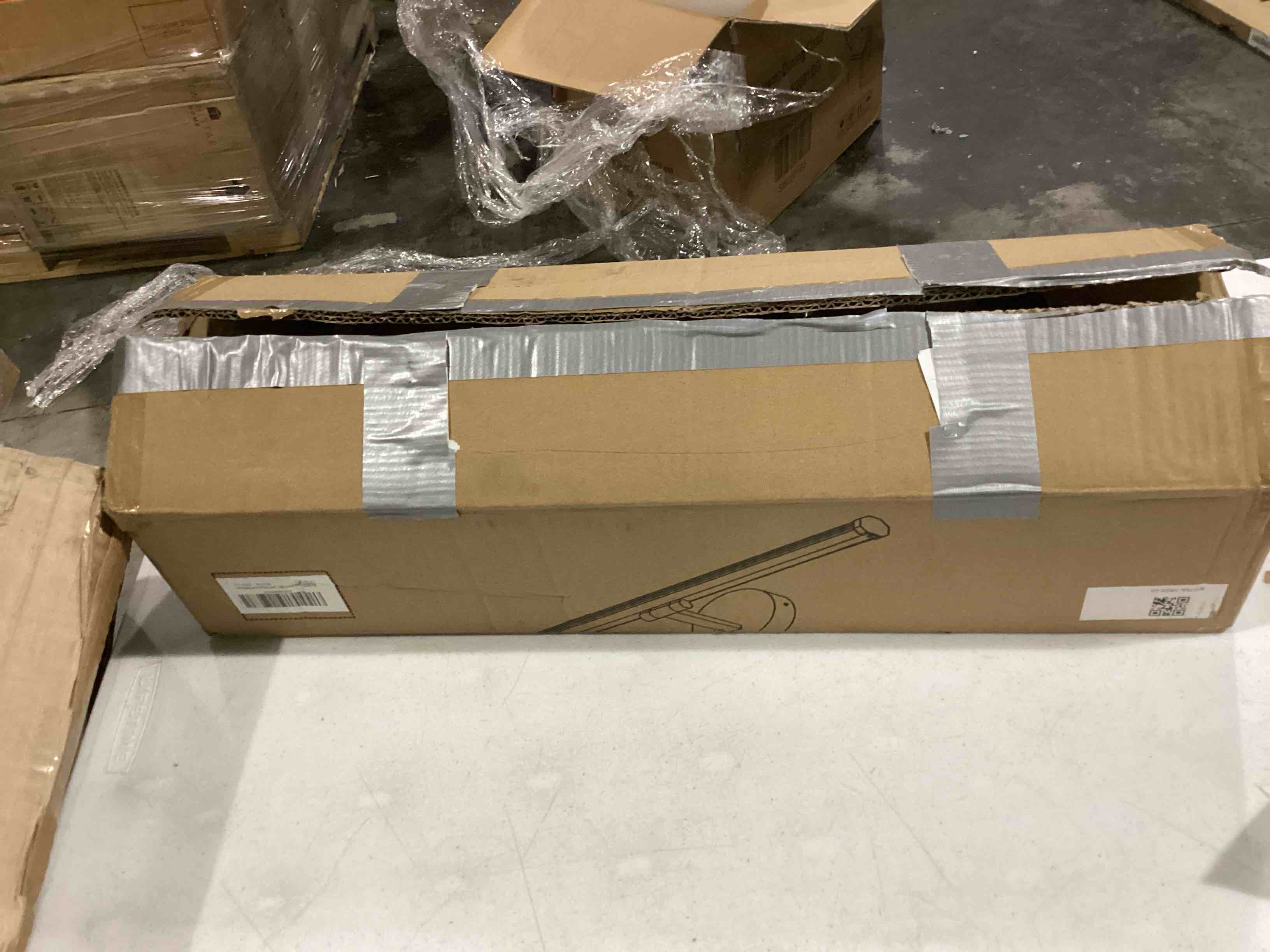 https://s3.amazonaws.com/lotting-images-prod/bidfta/RED5759127_1710860841509.jpeg