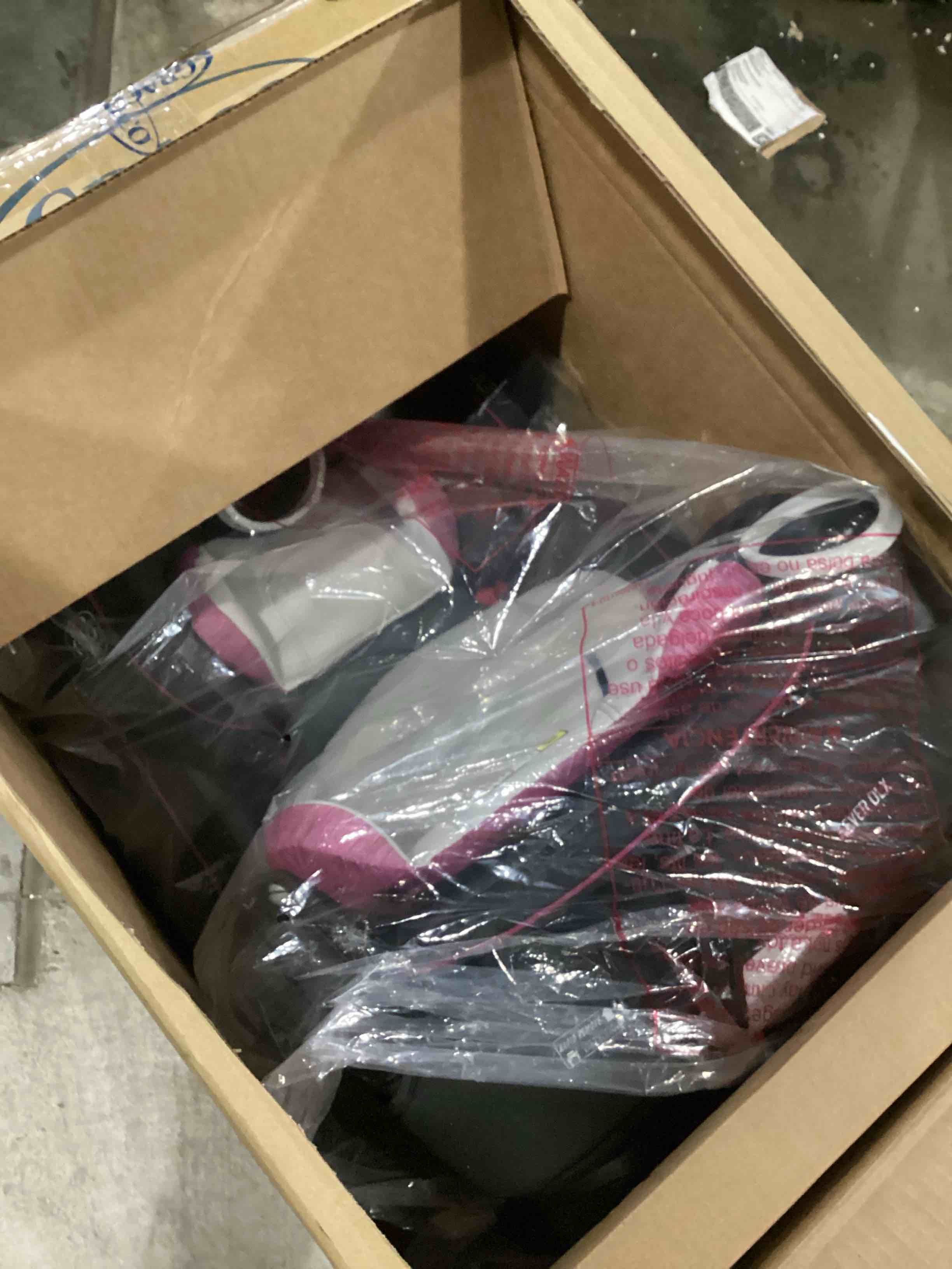 https://s3.amazonaws.com/lotting-images-prod/bidfta/RED5759442_1712154348176.jpeg