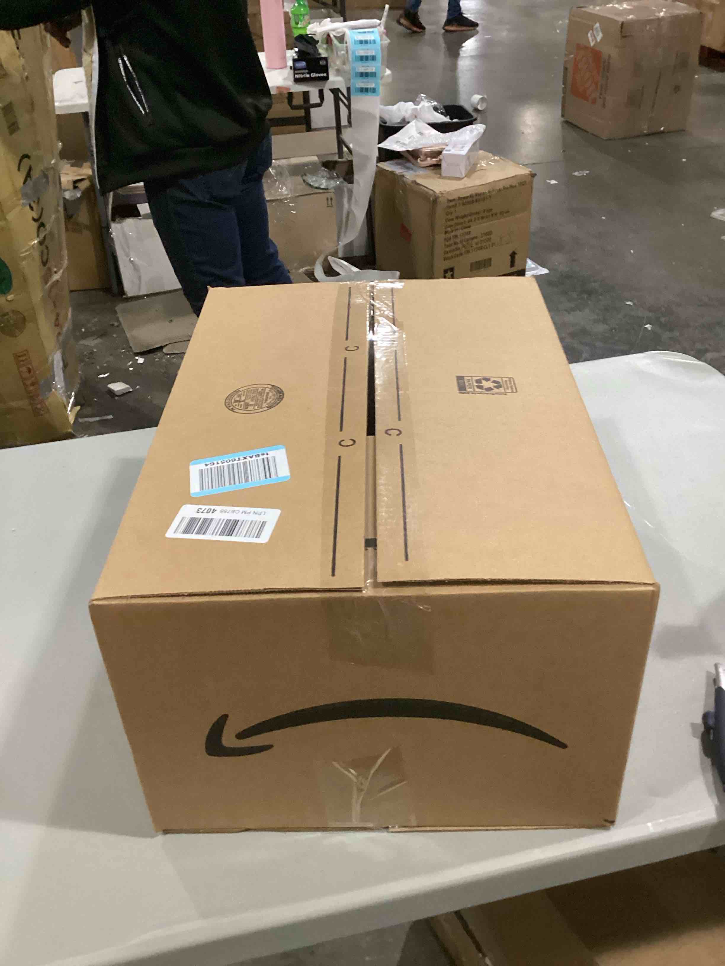 https://s3.amazonaws.com/lotting-images-prod/bidfta/RED5759480_1712166689968.jpeg