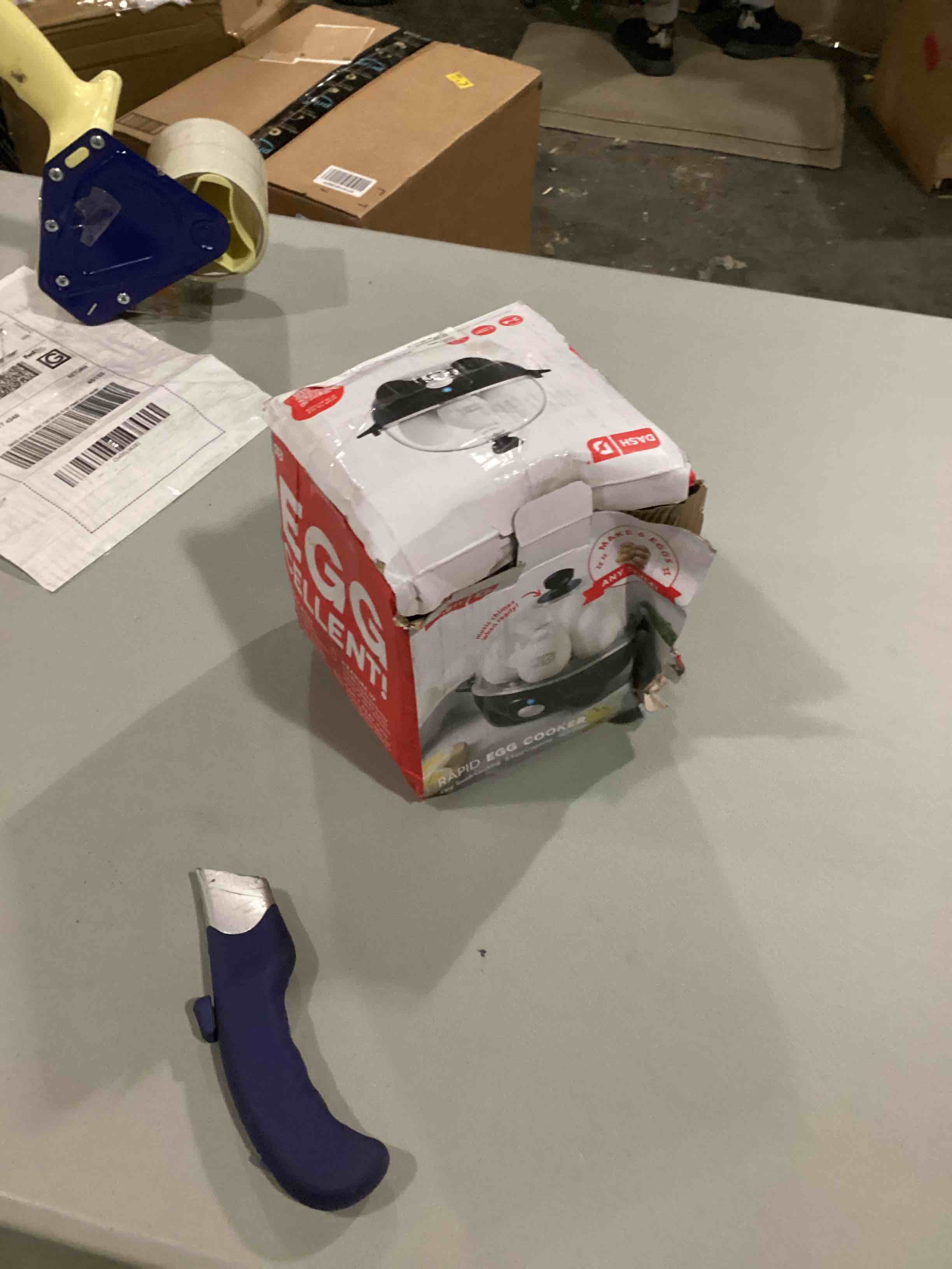https://s3.amazonaws.com/lotting-images-prod/bidfta/RED5759508_1712230850504.jpeg