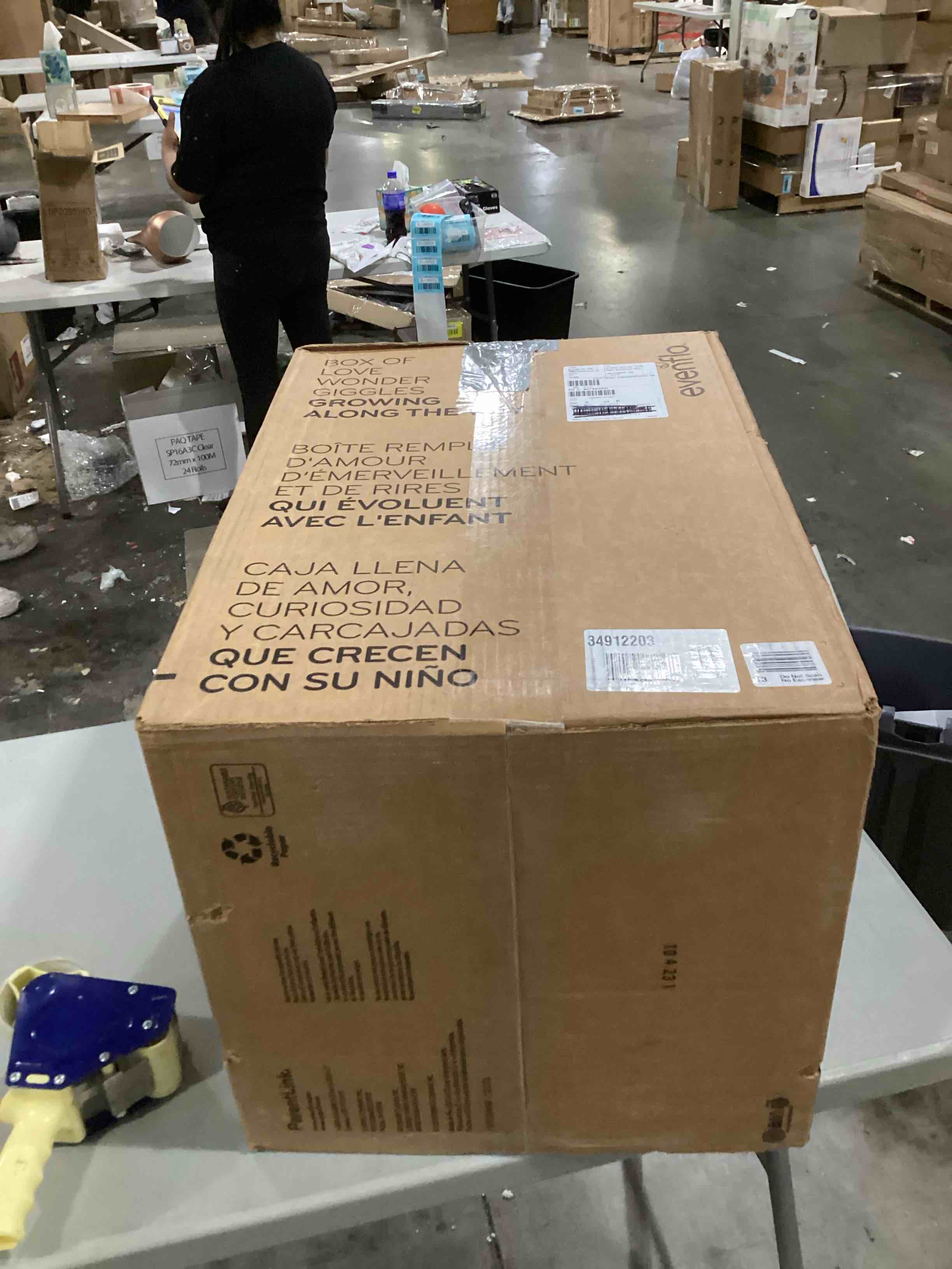 https://s3.amazonaws.com/lotting-images-prod/bidfta/RED5760112_1713375834047.jpeg