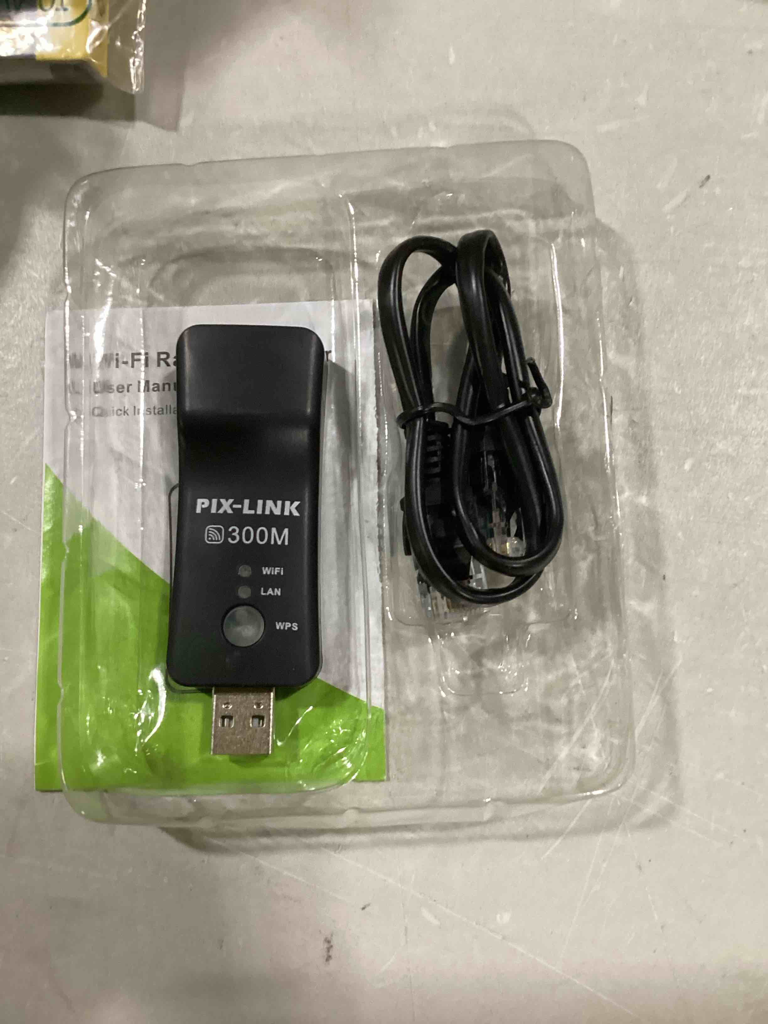 https://s3.amazonaws.com/lotting-images-prod/bidfta/RED5761703_1714066842891.jpeg