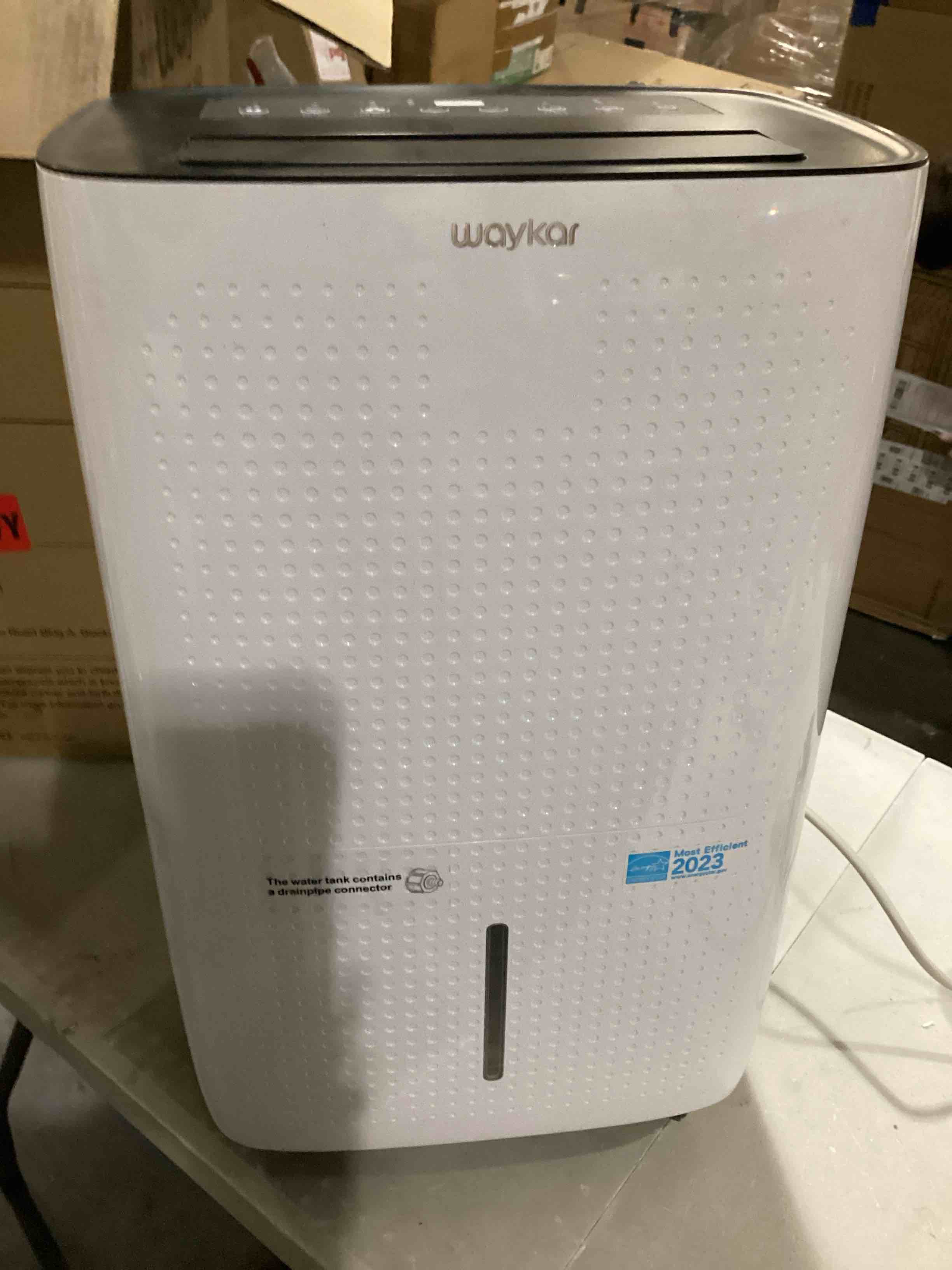 https://s3.amazonaws.com/lotting-images-prod/bidfta/RED5761831_1714742887900.jpeg