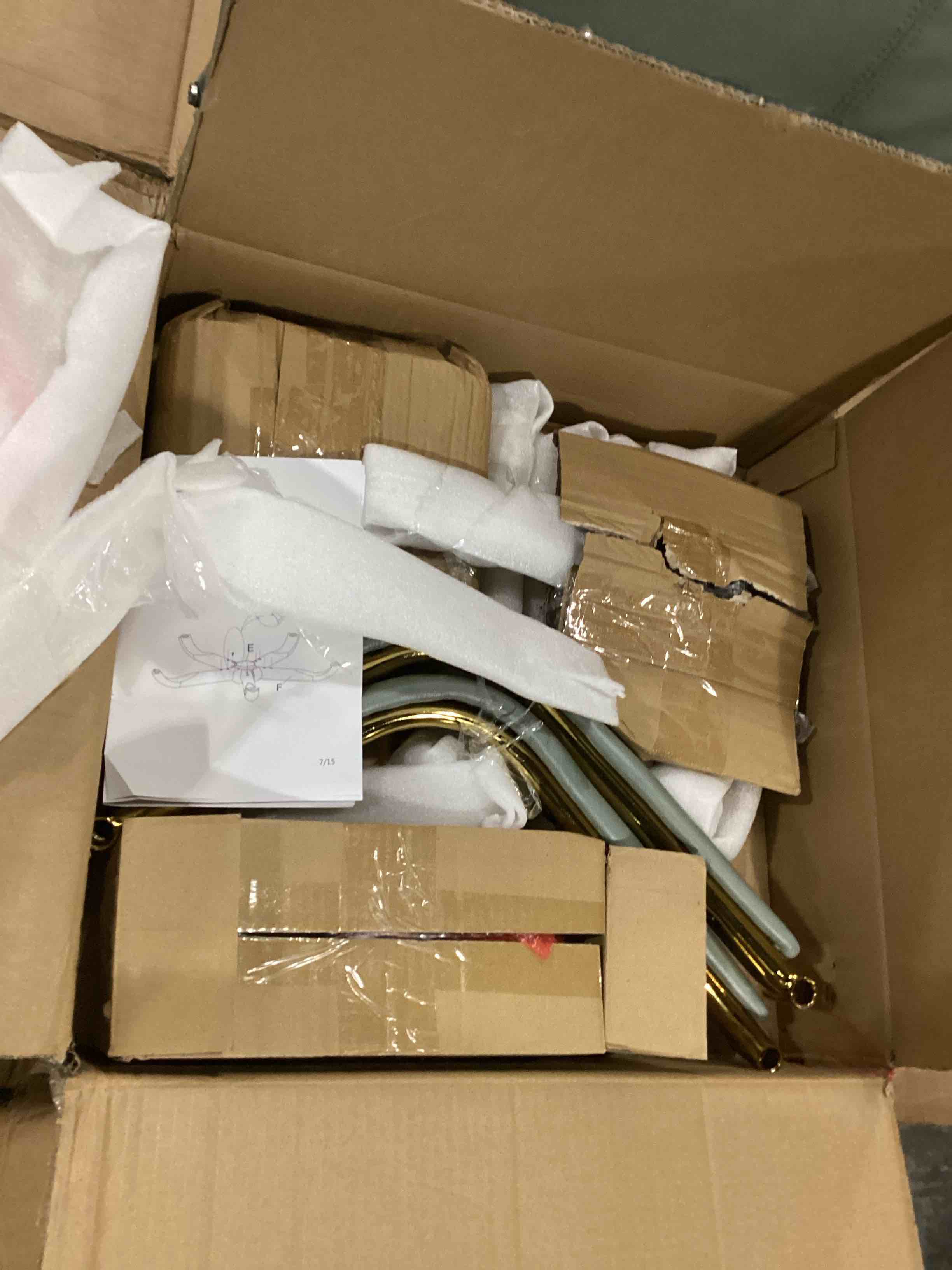 https://s3.amazonaws.com/lotting-images-prod/bidfta/RED5766465_1713016558733.jpeg