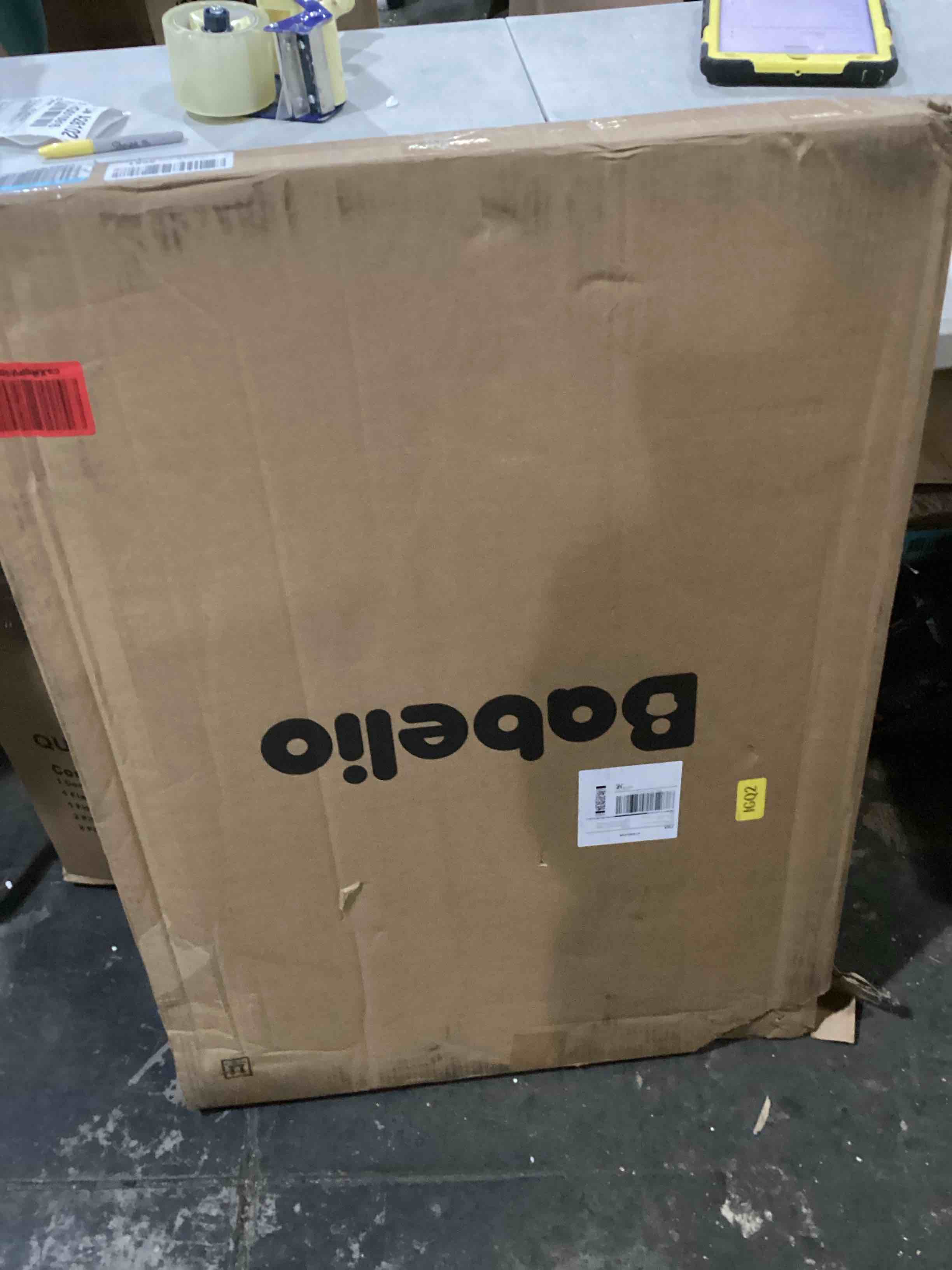 https://s3.amazonaws.com/lotting-images-prod/bidfta/RED5767408_1715002099608.jpeg